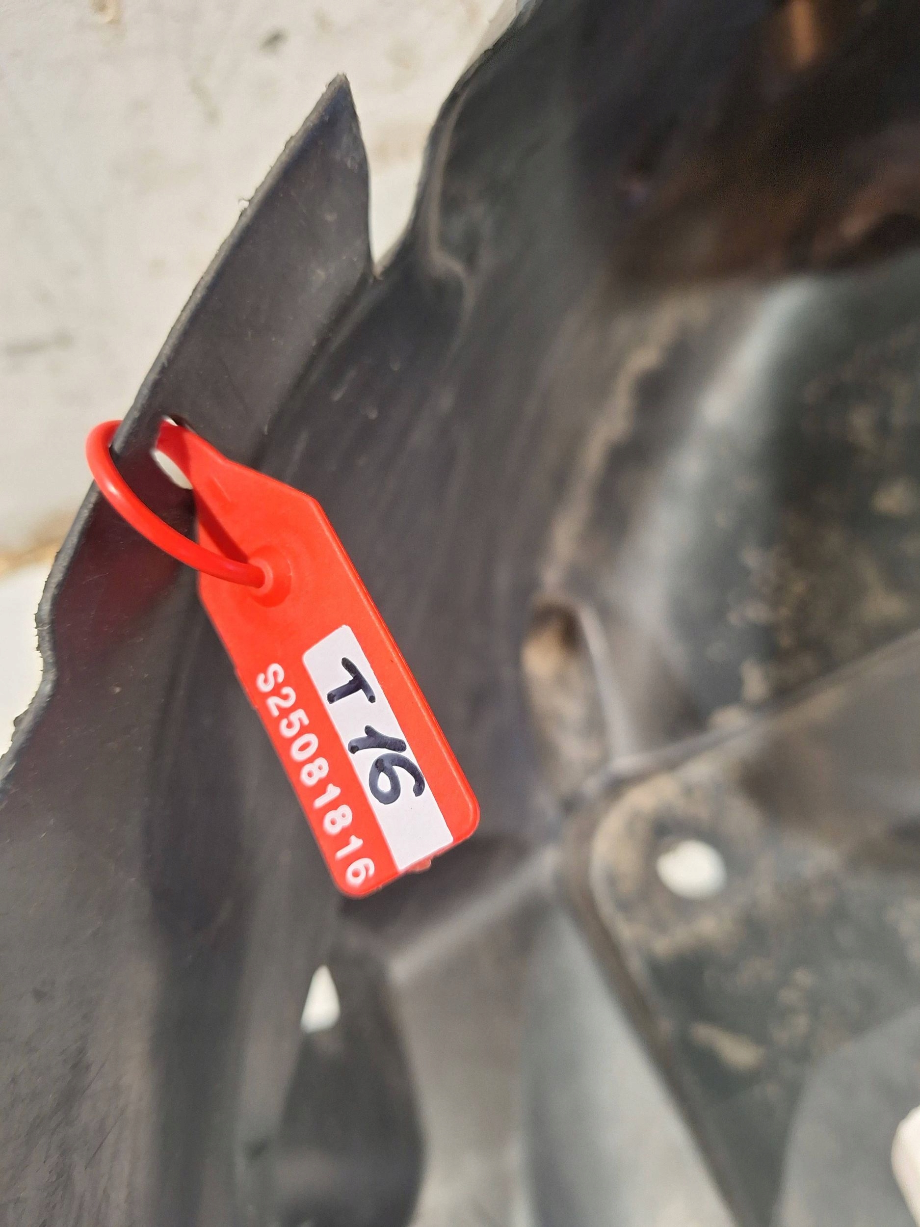 mudguard right rear part 767481698R FIAT TALENTO 2014