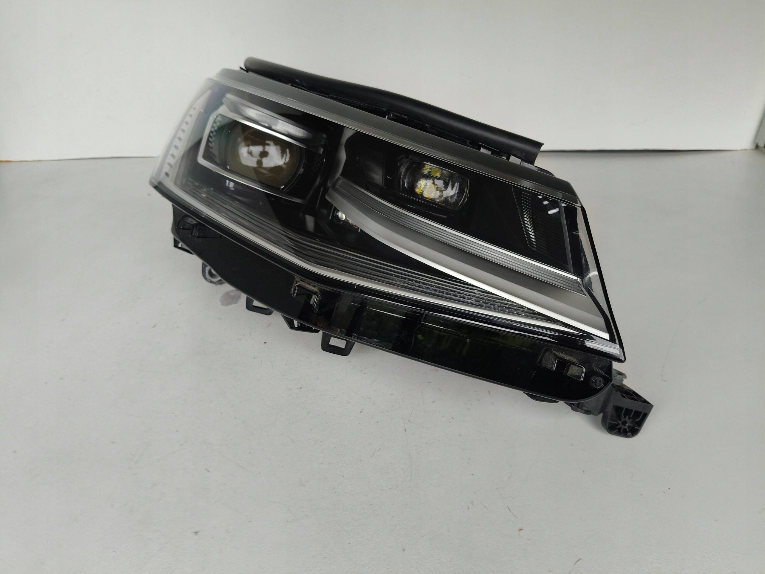 light right REFLEKTOR VW T7 7T 7T0 21- FULL LED