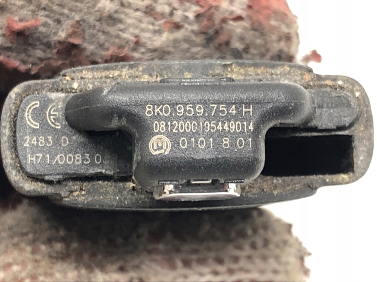 KLUCZYK AUDI A5 8T 8K0959754H 07-17 PILOT Typ samochodu Samochody osobowe