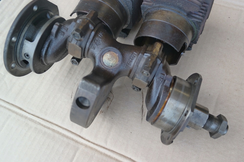 KOMPLET WAŁ KORBOWY TŁOKI CYLINDRY FIAT 126P 650CM Typ samochodu Samochody osobowe