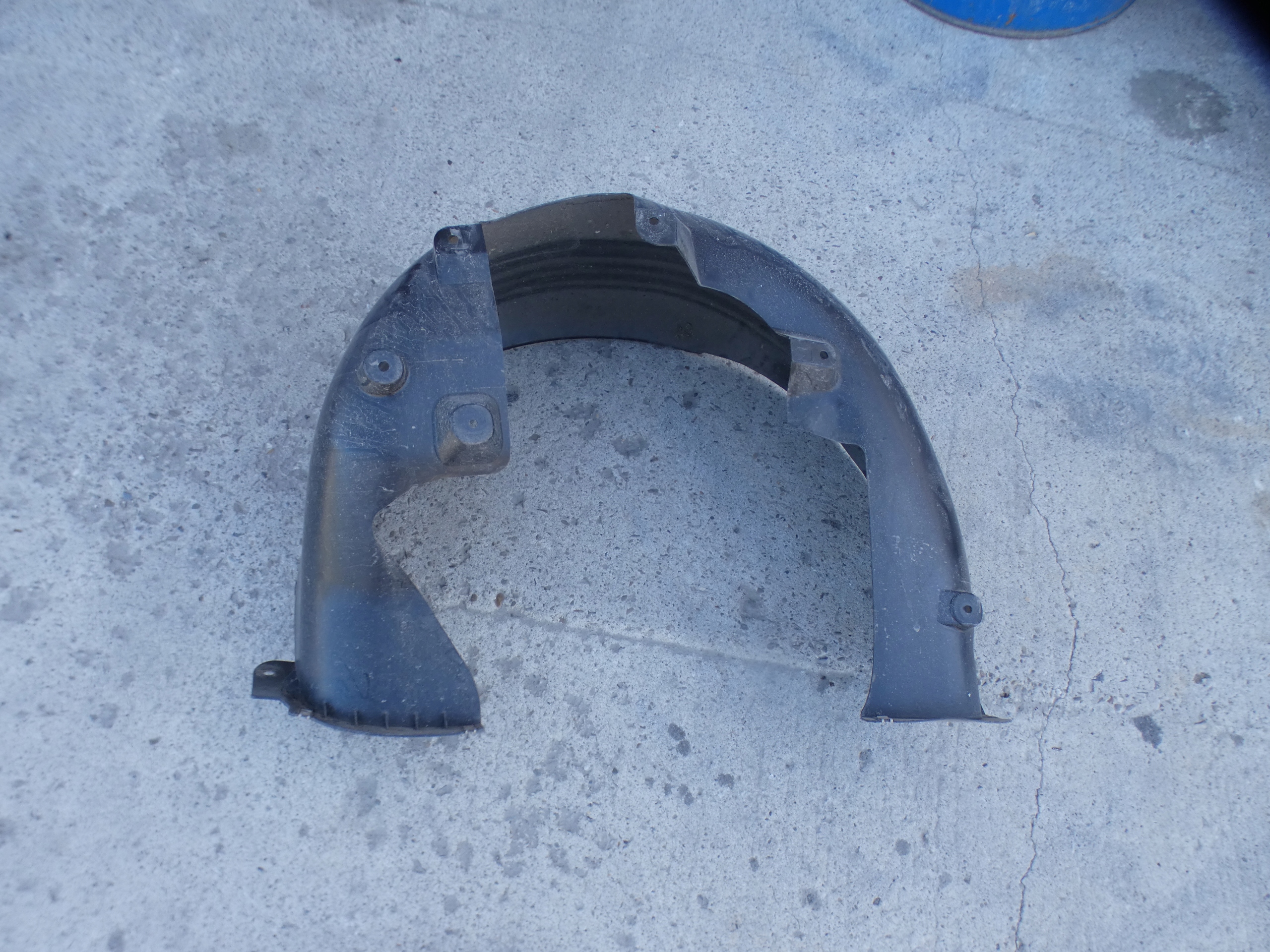 MG MG 4 mudguard left rear part rear. 11371962 (23-24) engine electrical