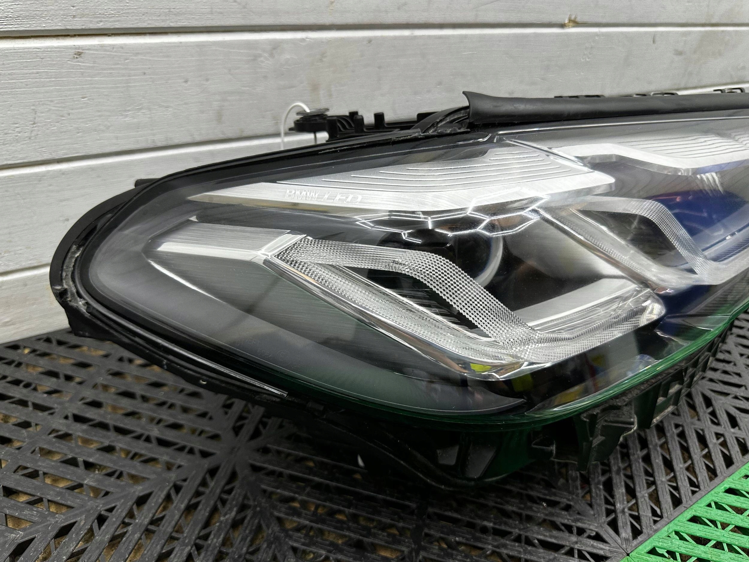 light front side right BMW 5 G30 G31 LCI LIFT 9850582