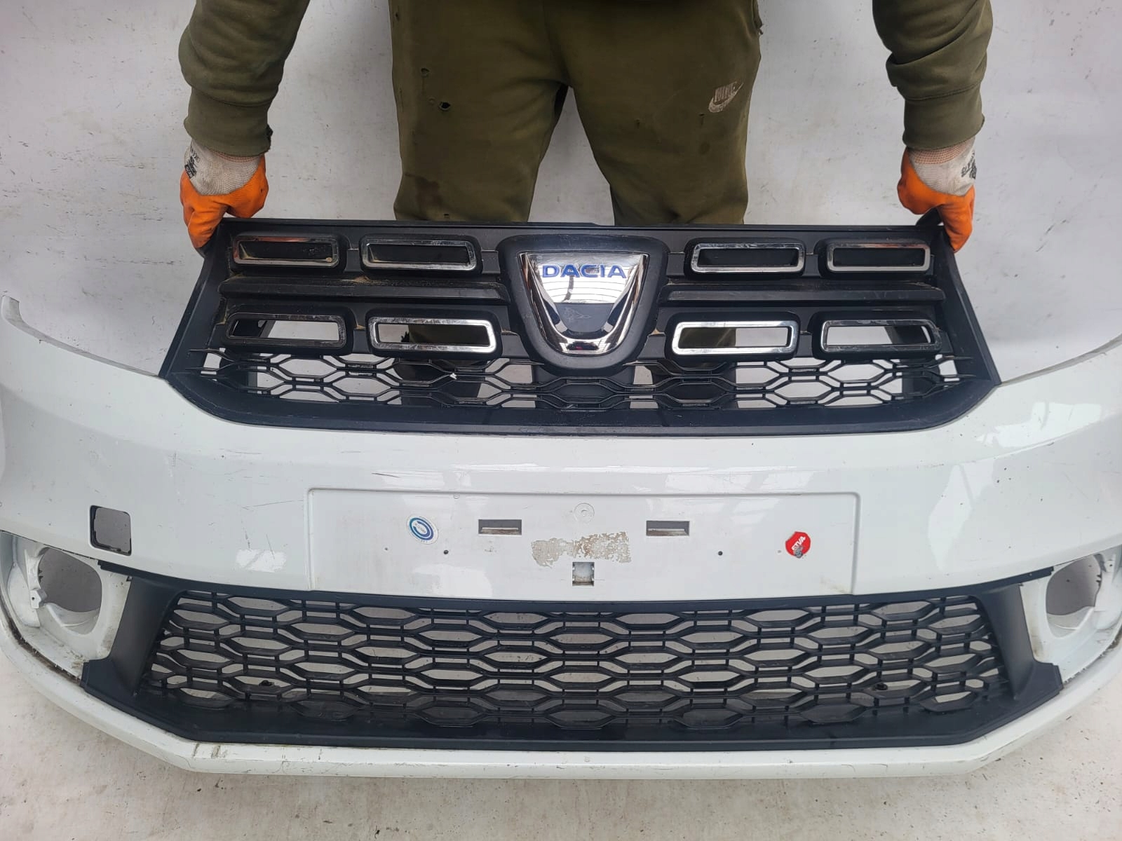 DACIA SANDERO II LIFT 16- bumper front front grill T0000201092