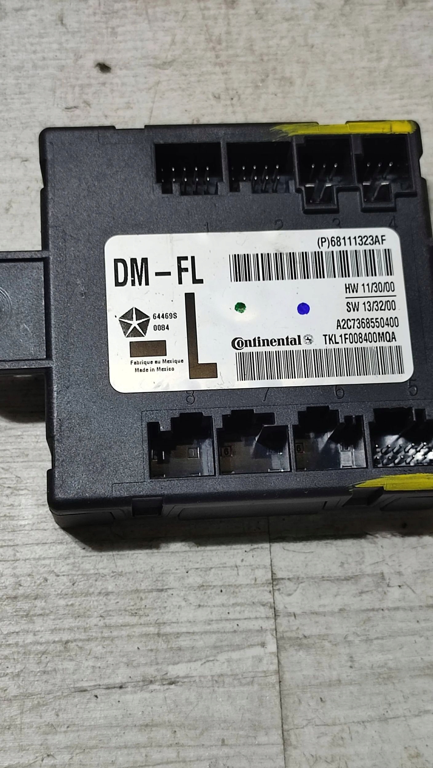 module door Jeep Cherokee 68111323AF