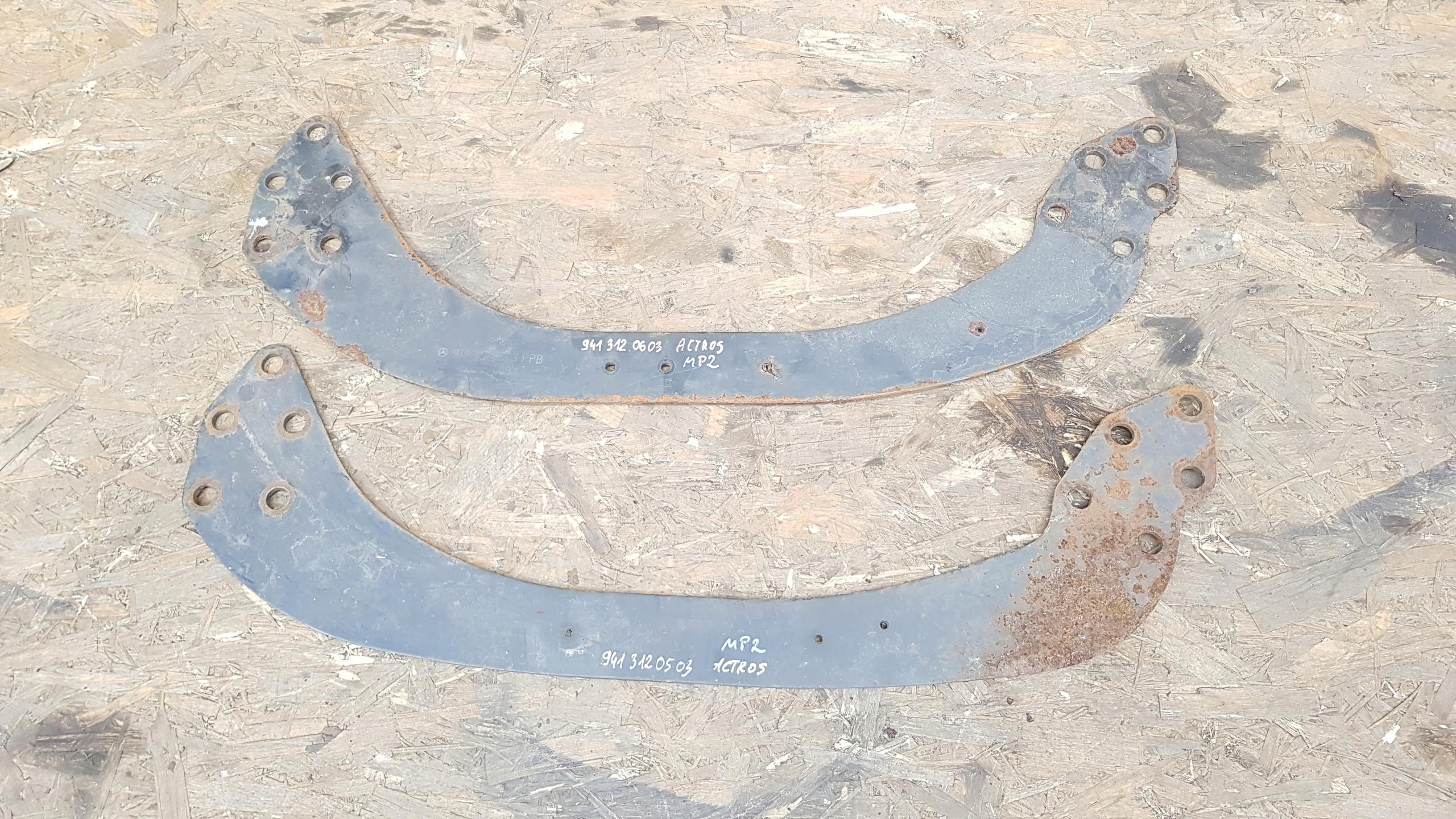 BLACHA RAMY MERCEDES ACTROS MP2 9413120603