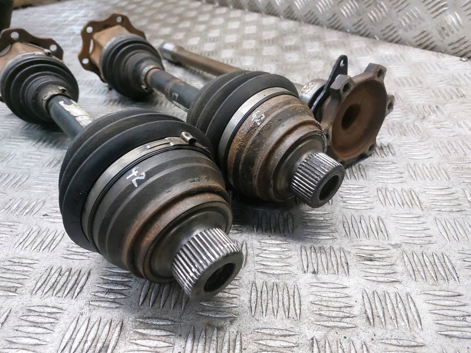 semi-axis left front + right front AUTOMAT AUDI A5 8T 2.7 TDI 8K0407271E
