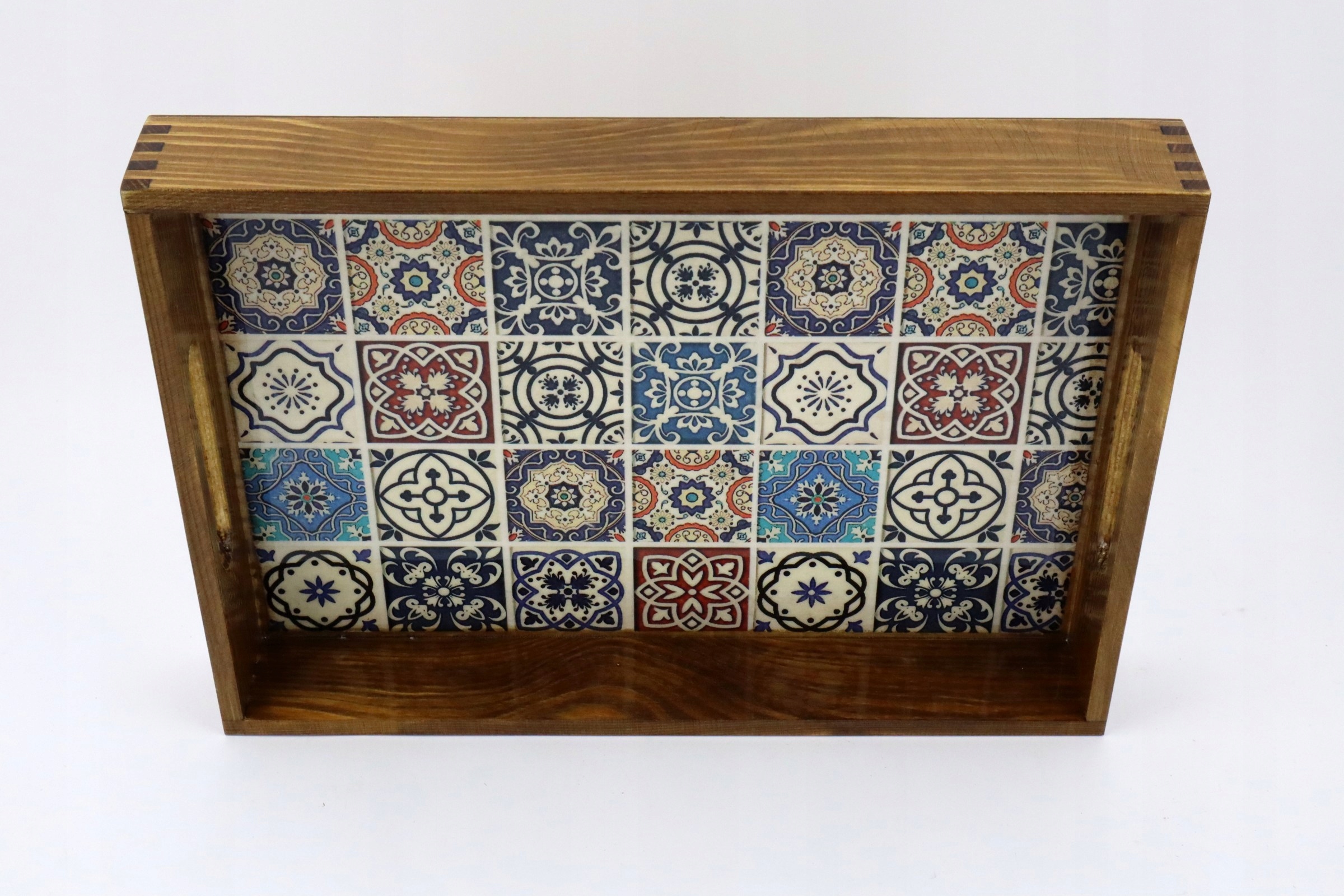 Středně hnědý dřevěný podnos, tác Azulejos,