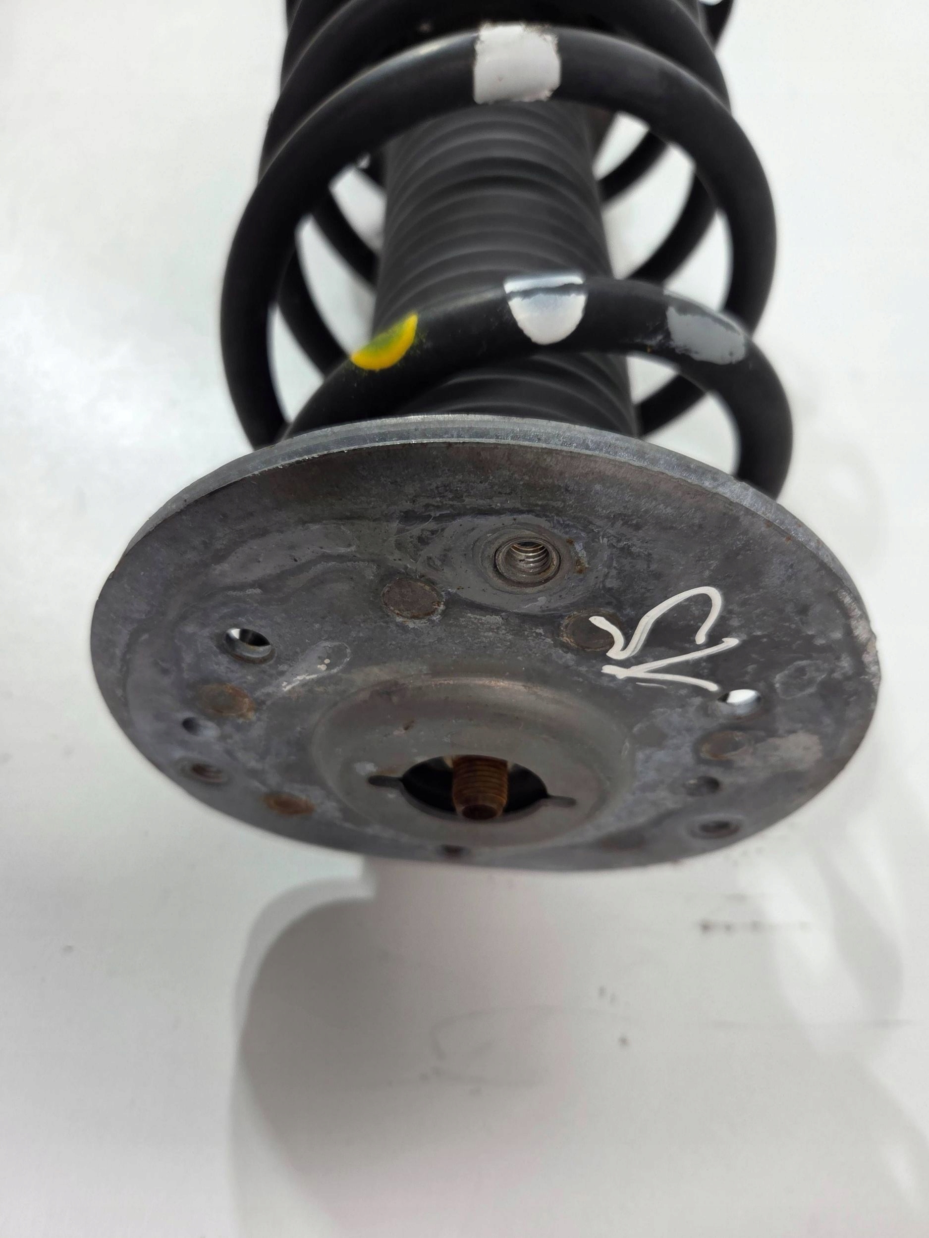 Range Rover Discovery L550 shock absorber front right GJ3218045GA (F665)