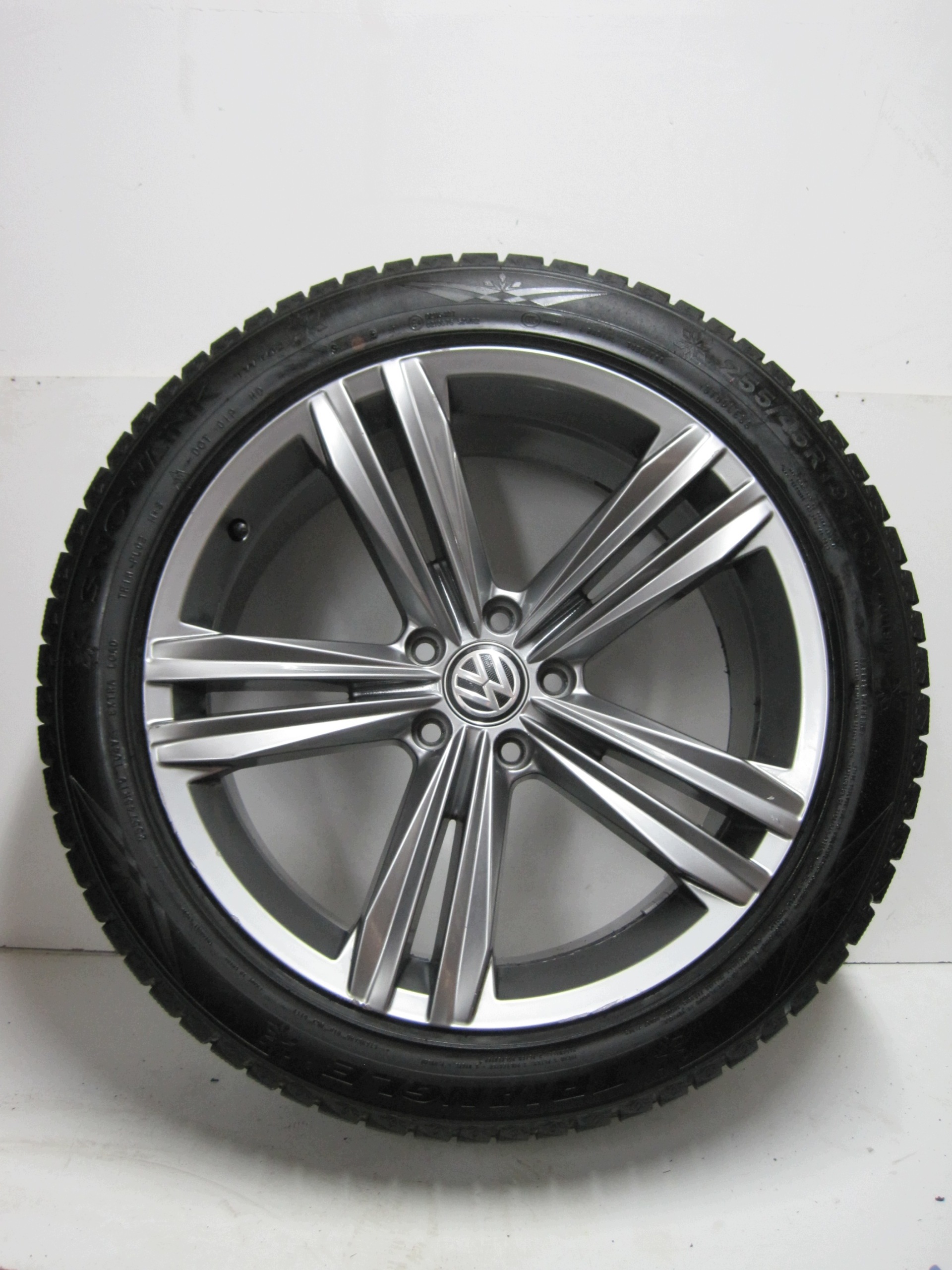 wheels discs tyres VW TIGUAN 5NA R19 5mm