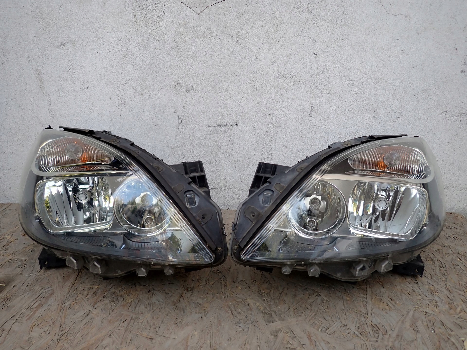light left right REFLEKTOR left right MERCEDES B KLASA 246 2011-2015R
