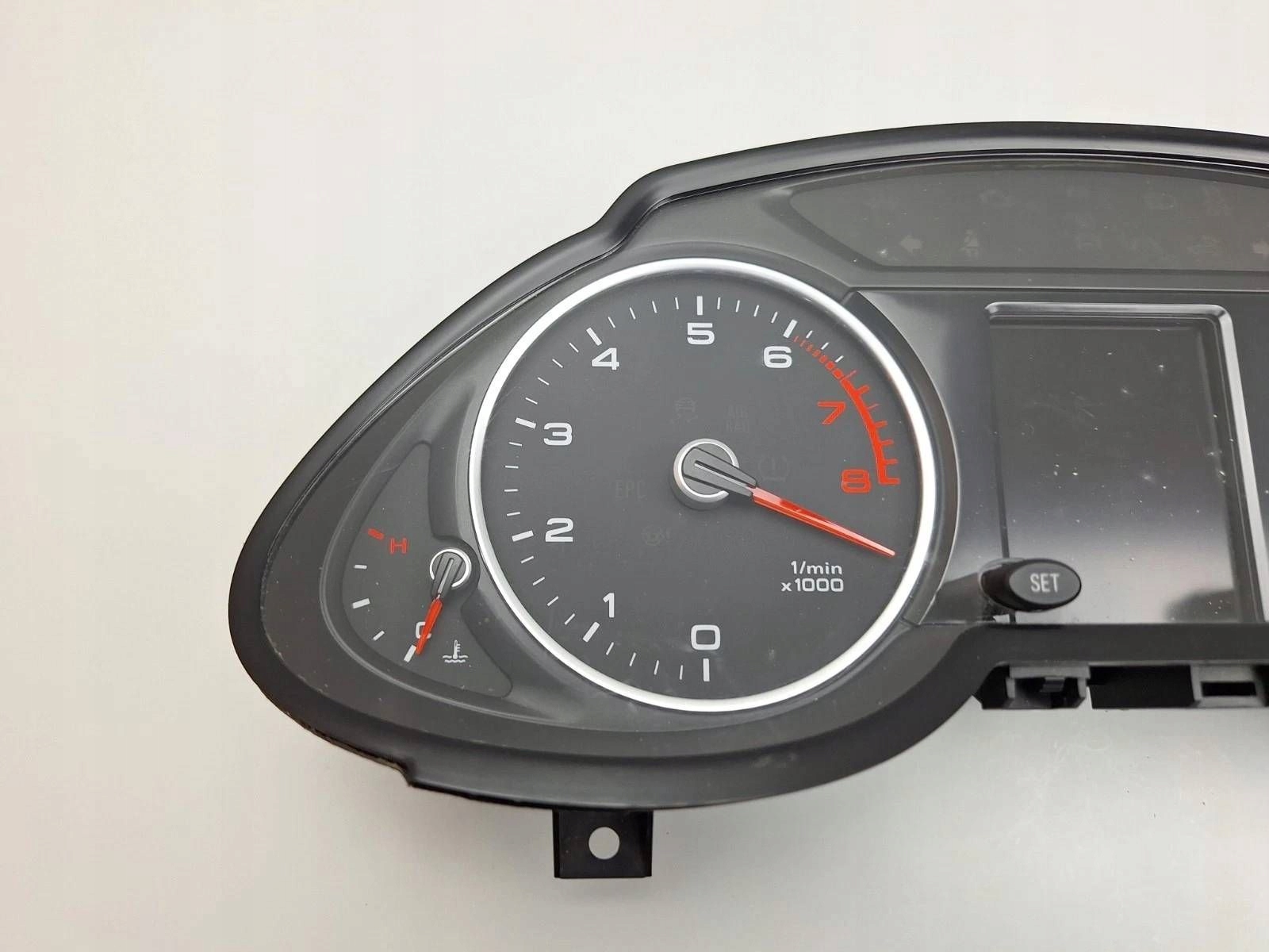 Audi Q5 SQ5 2013 спидометр /