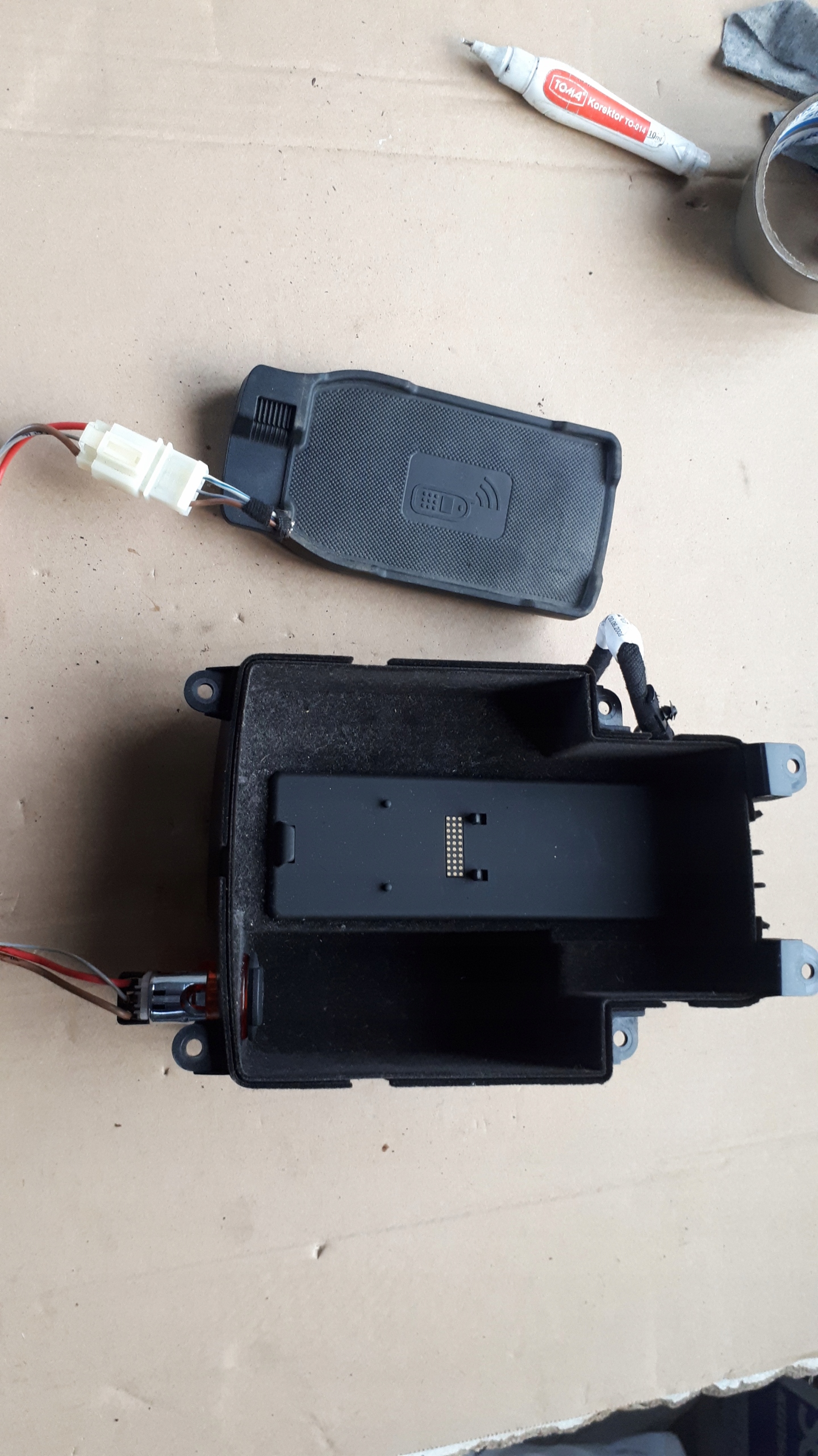 A4 B8 A6 A7 держатель телефона стенд 4G0051435C