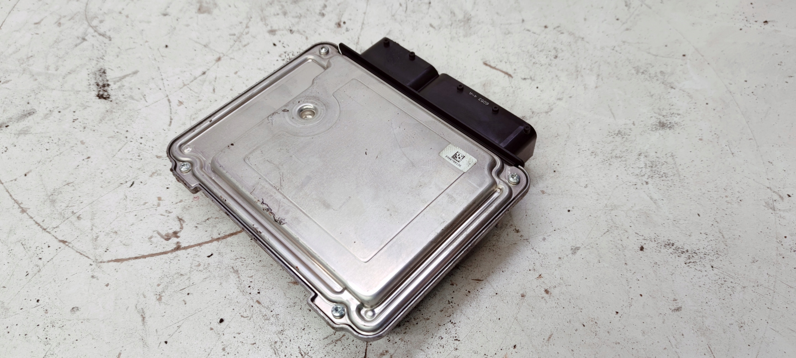 computer control unit of the engine AUDI A4 A5 03L906018AC