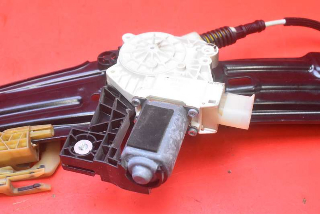 window regulator left rear part 7182121 BMW F10 09-13