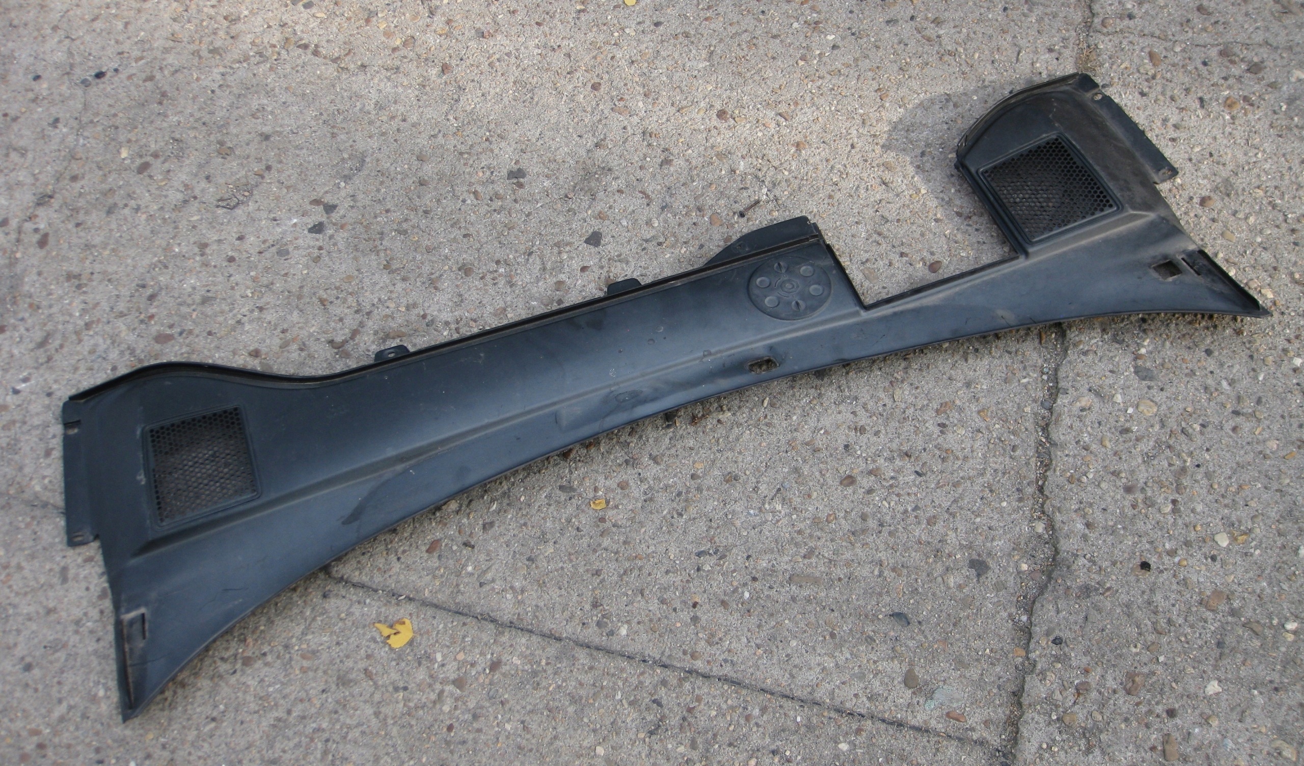 VOLVO V70 2.0 D 09R torpedo upper 31278077