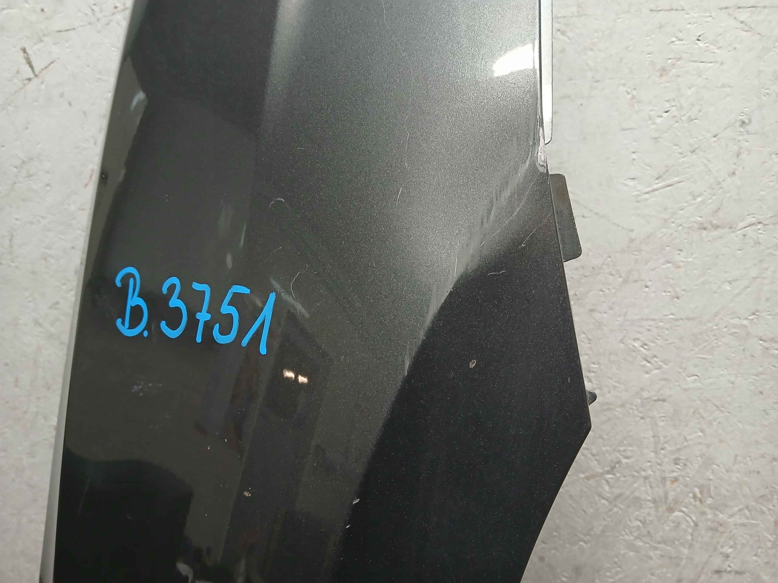 fender front right VW VW SPORTSVAN 510