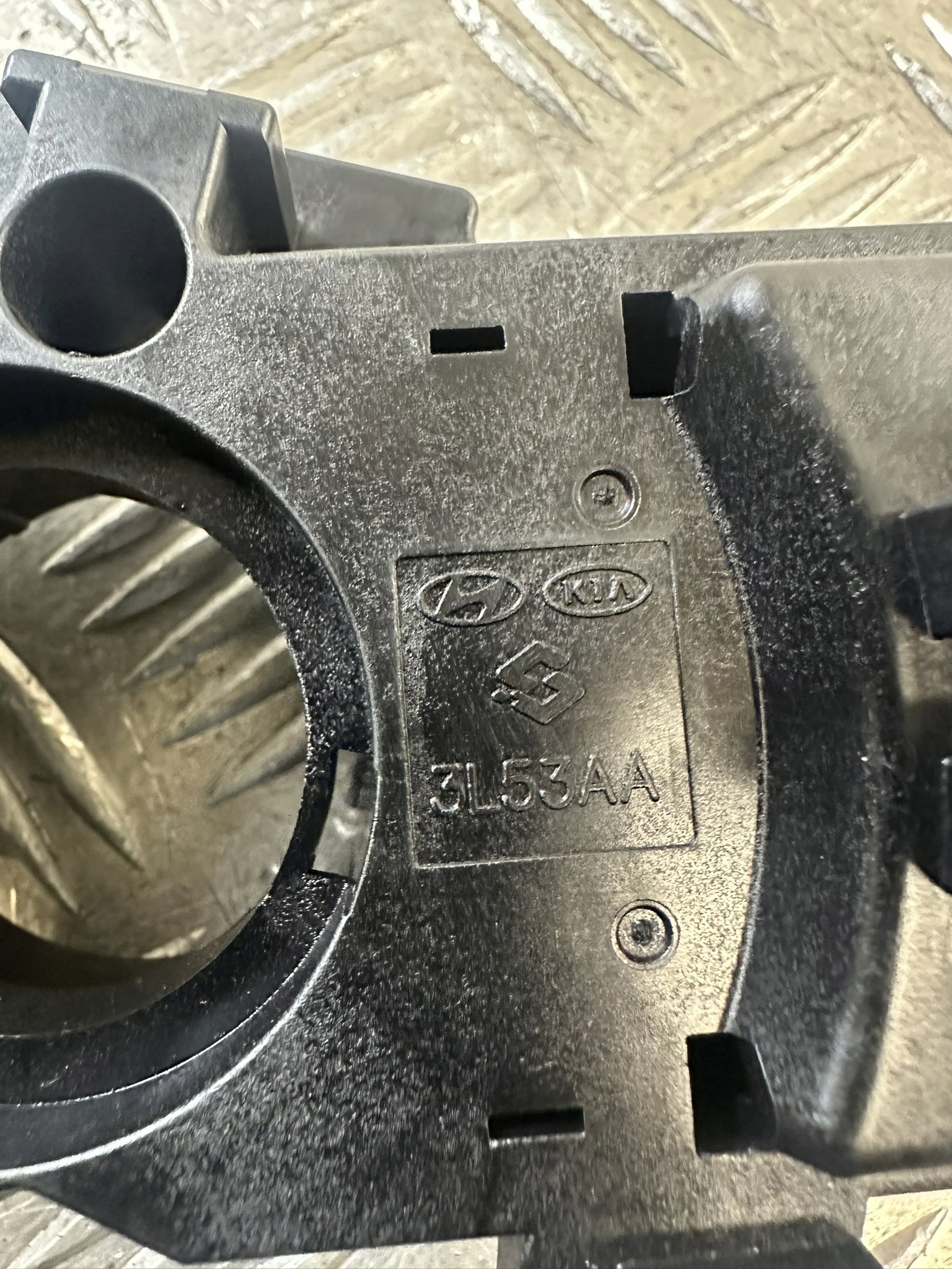steering wheel levers and controls KIA PRO CEED III 93404J7950