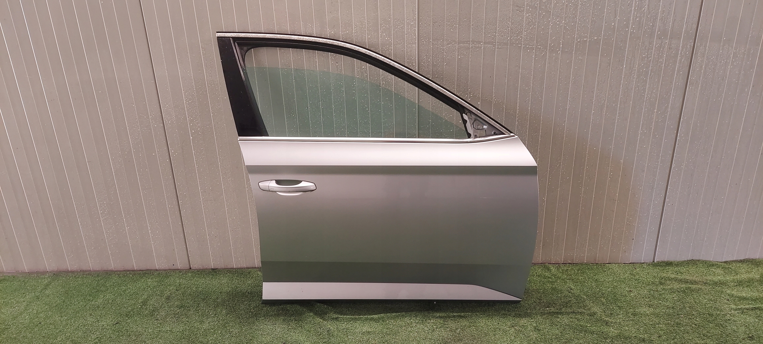 door right front SKODA SUPERB III LAK: LA7W 8E8E 9156