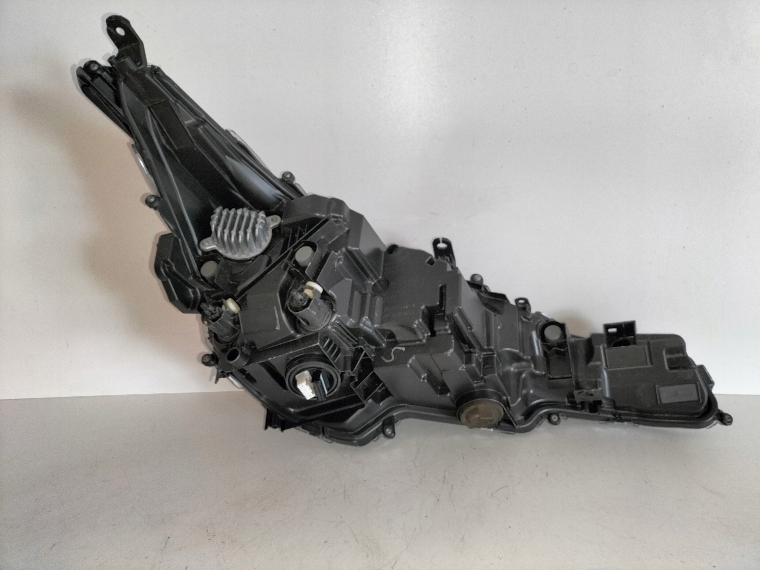 light front reflektor left TOYOTA COROLLA E21 18- HB KOMBI FULL LED