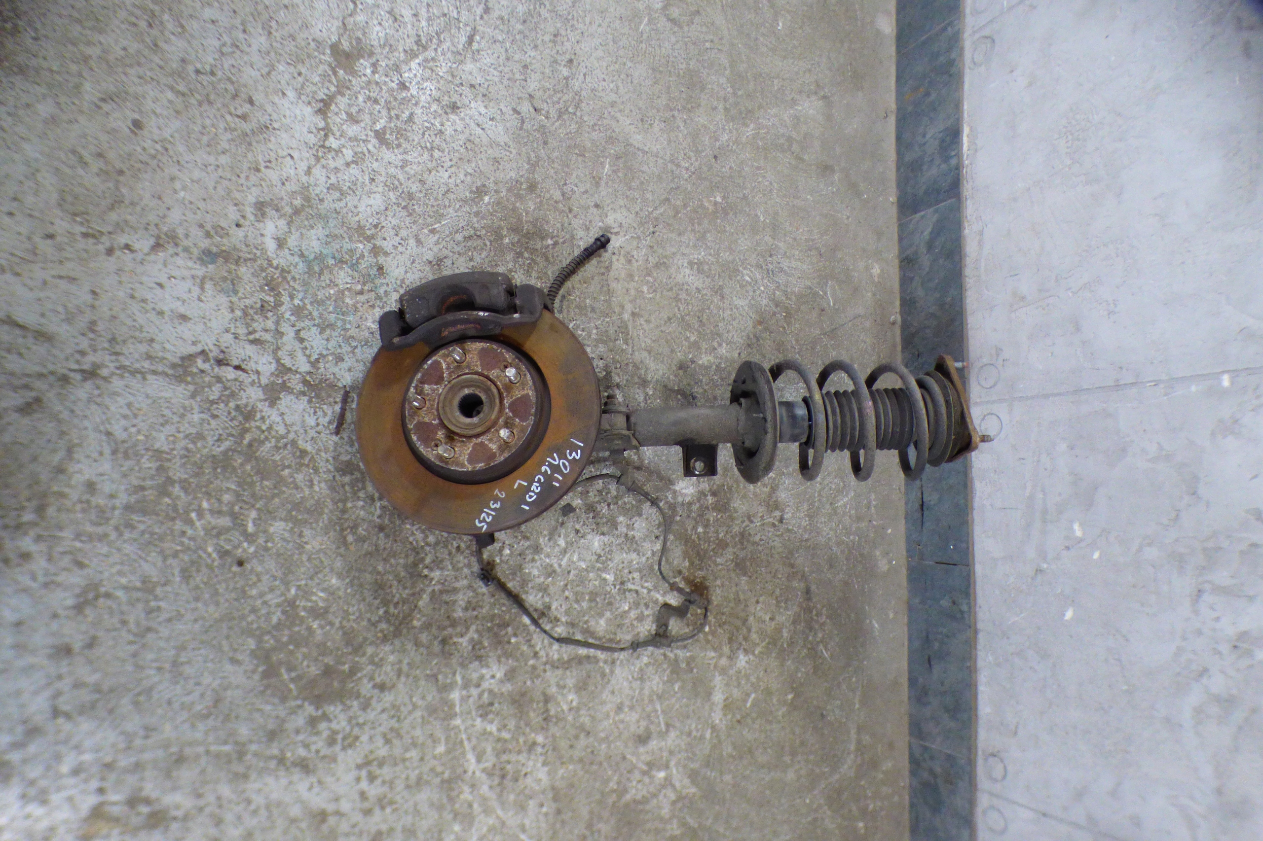McPherson left 54650-A6100 HYUNDAI i30 II 1.6 CRDI