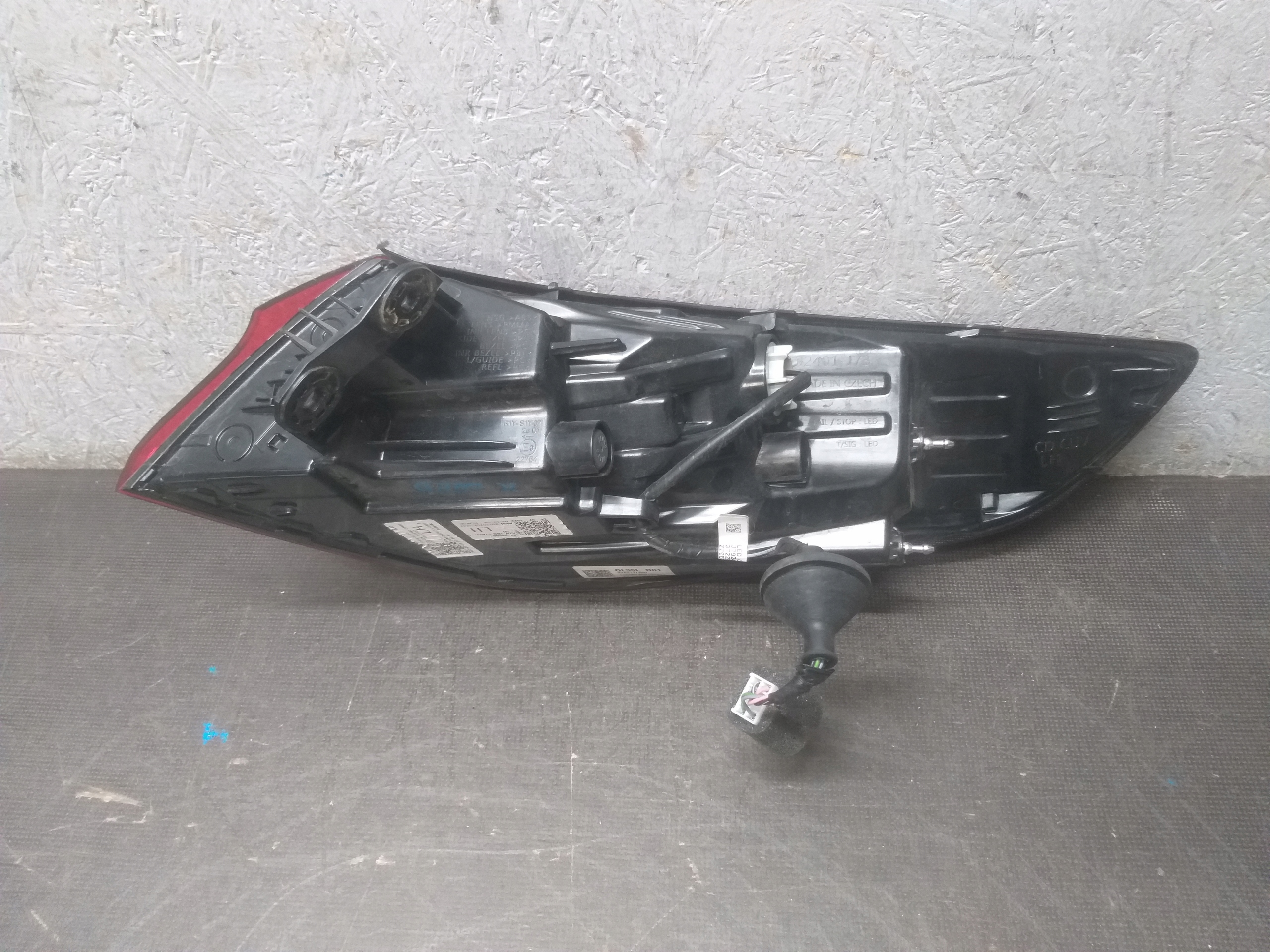 light rear part left KIA X-CEED XCEED X CEED LED J7924-31266