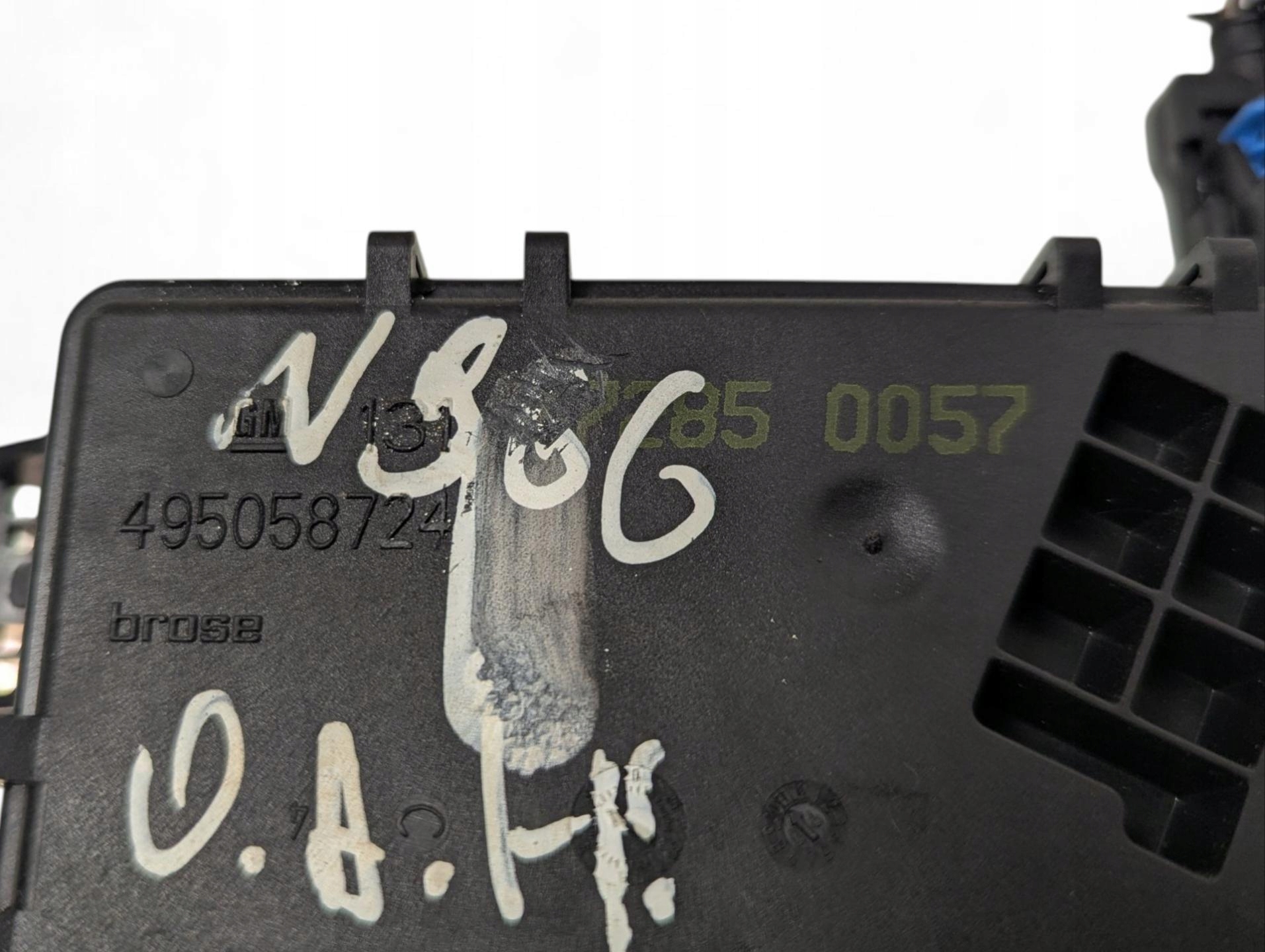 lock bonnet boot Opel Astra H facelift 2007 1317285