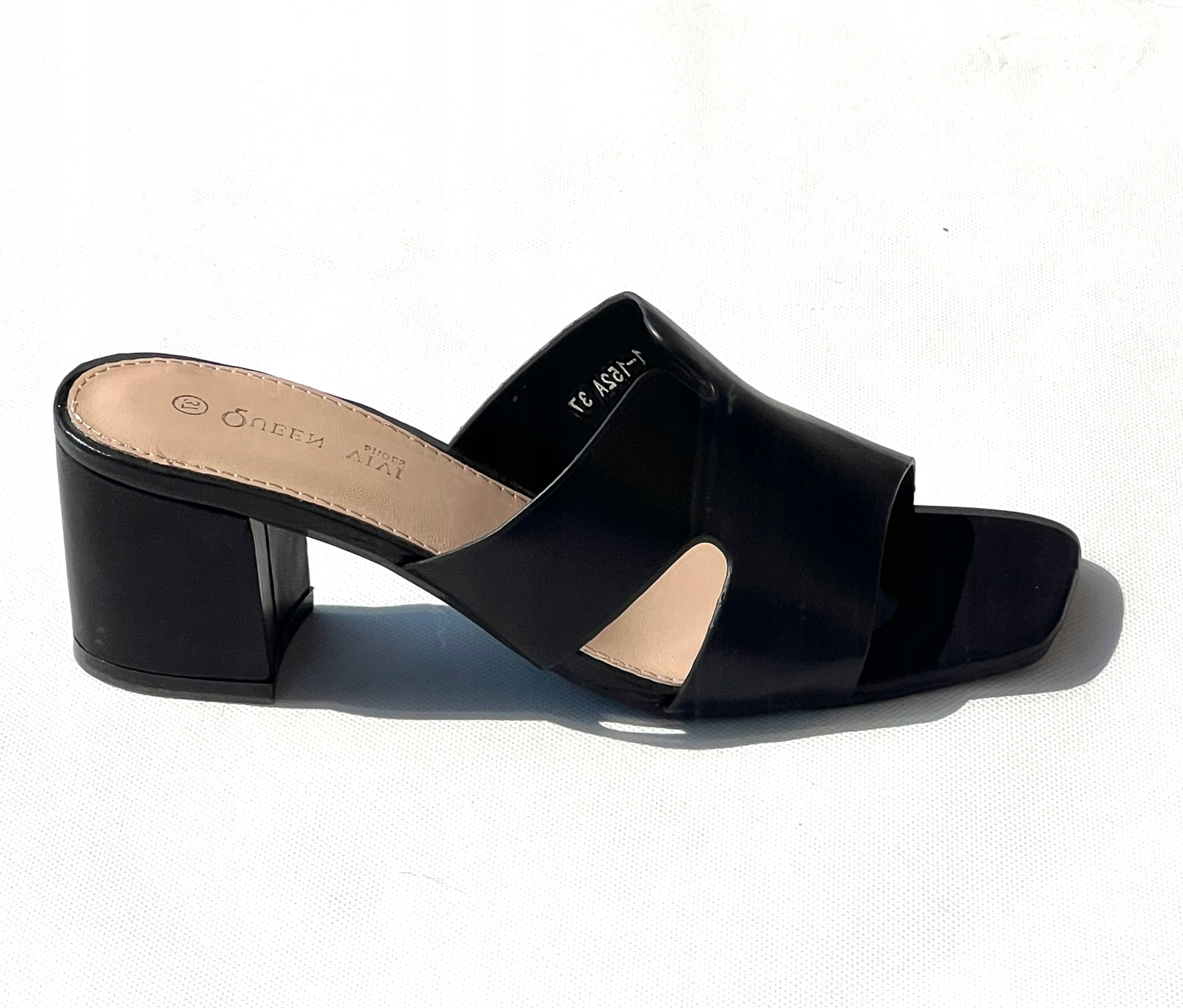 

Klapki Damskie Na słupku Czarny 38