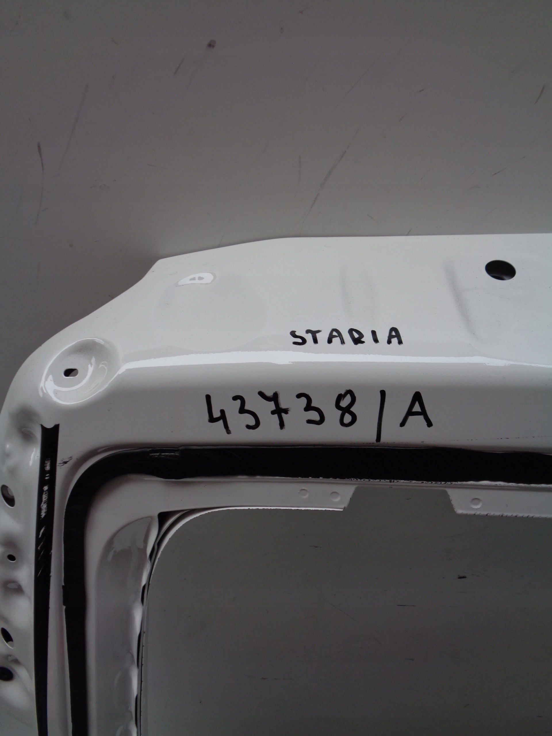 boot doors HYUNDAI STARIA 21- NR 43738