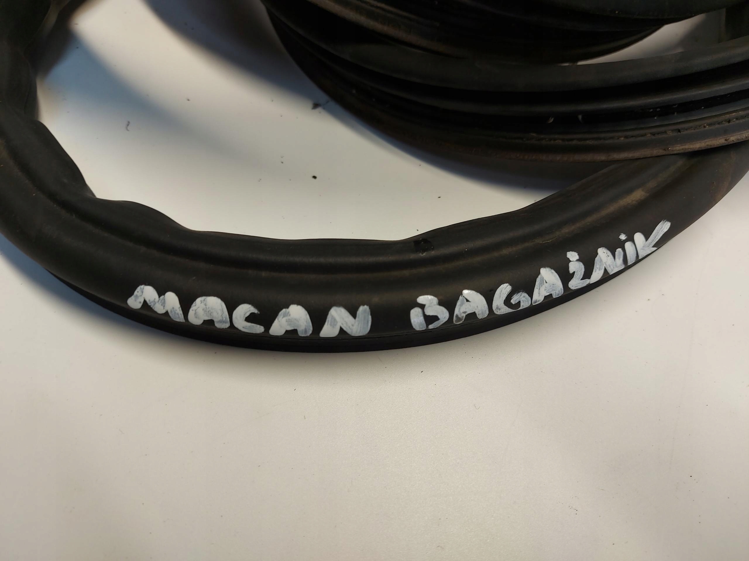Porsche Macan 95B gasket boot