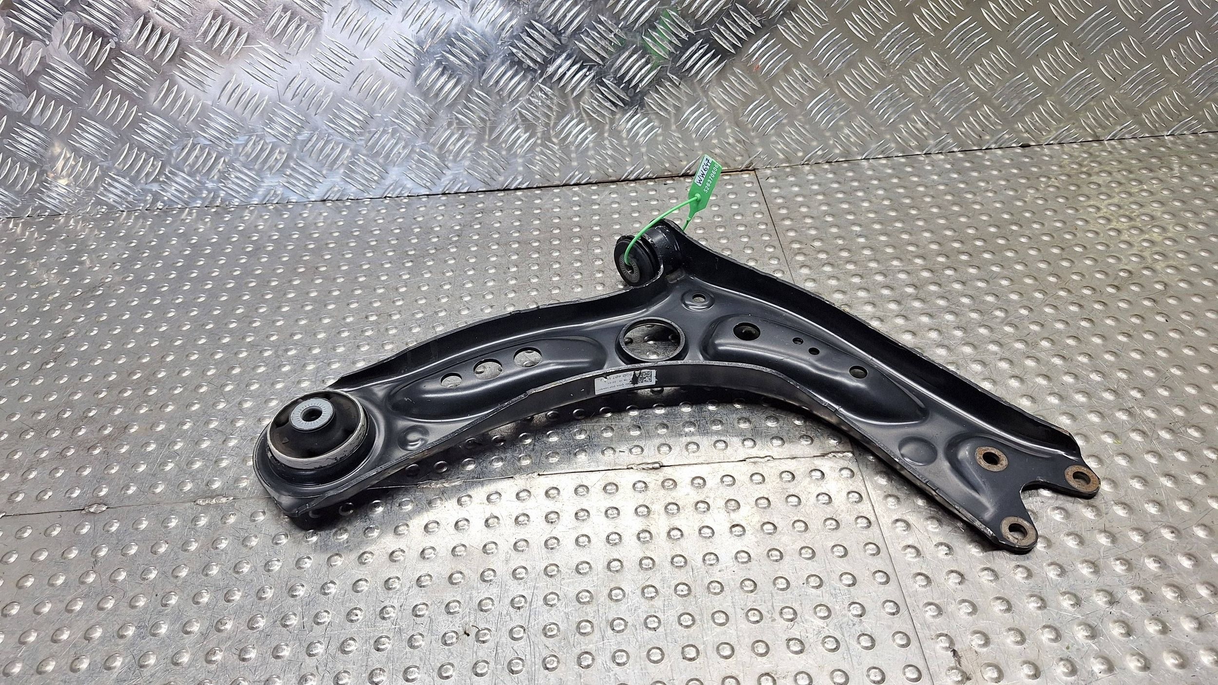 arm left front 5Q0407151J AUDI A3 8V OCTAVIA III LEON III 5F GOLF VII