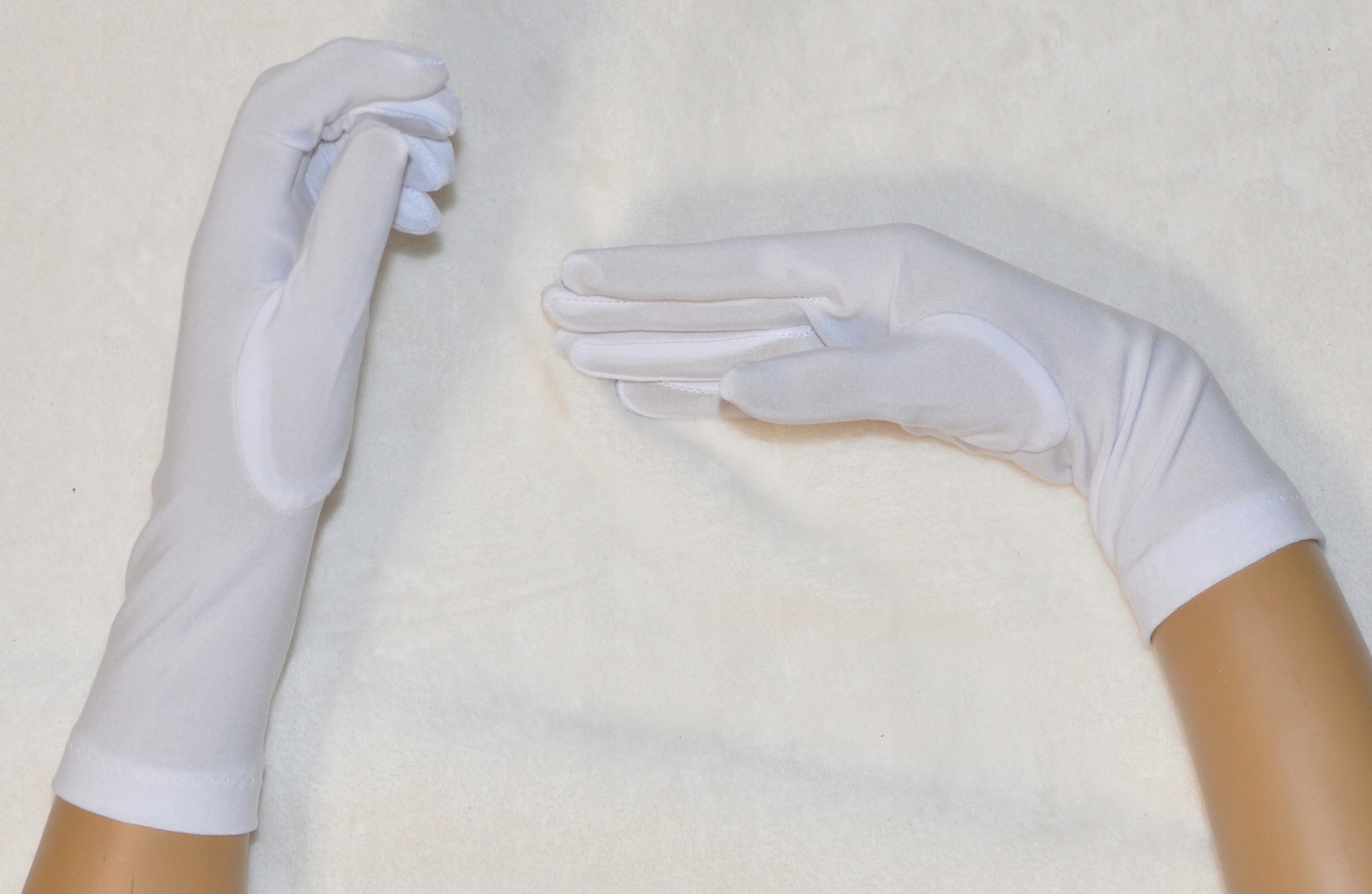 

białe gładkie rękawiczki 22-24cm