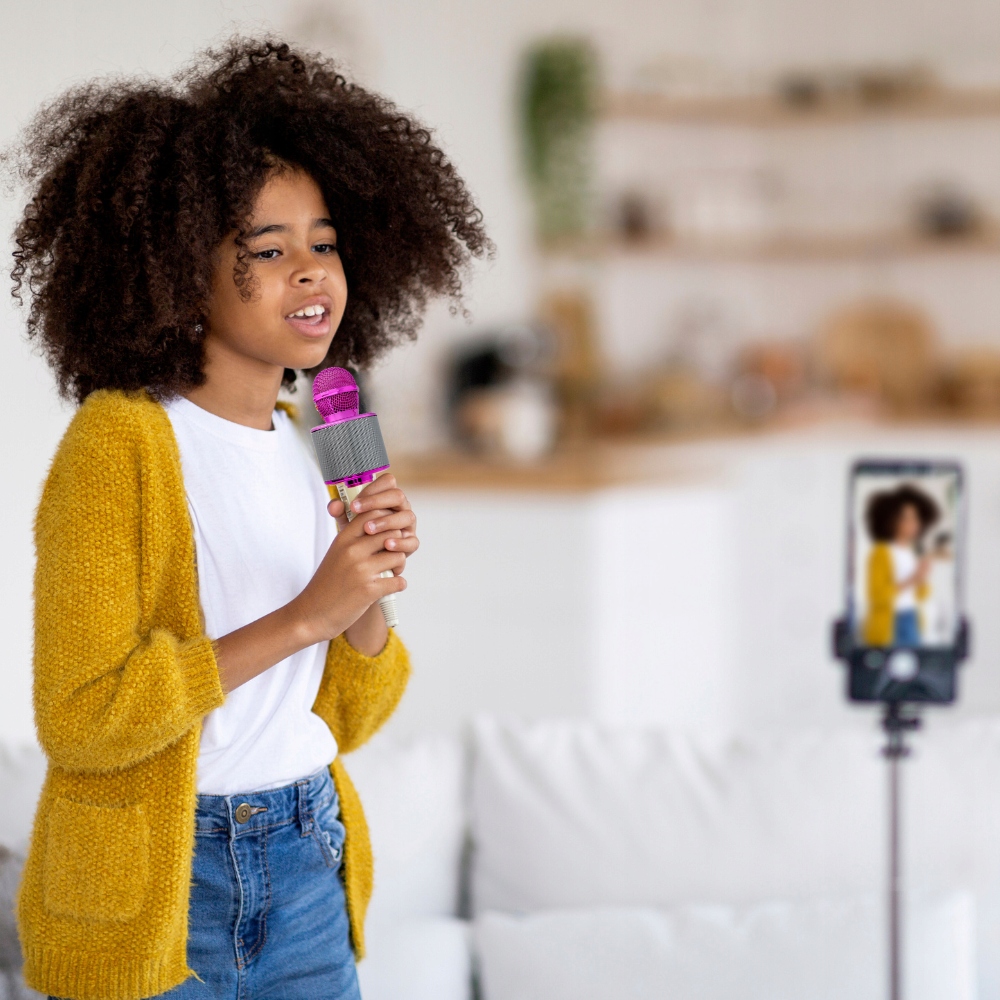 Mikrofon KARAOKE dla dzieci bezprzewodowy z głośnikiem DZIEŃ DZIECKA Kod producenta 5903396267451