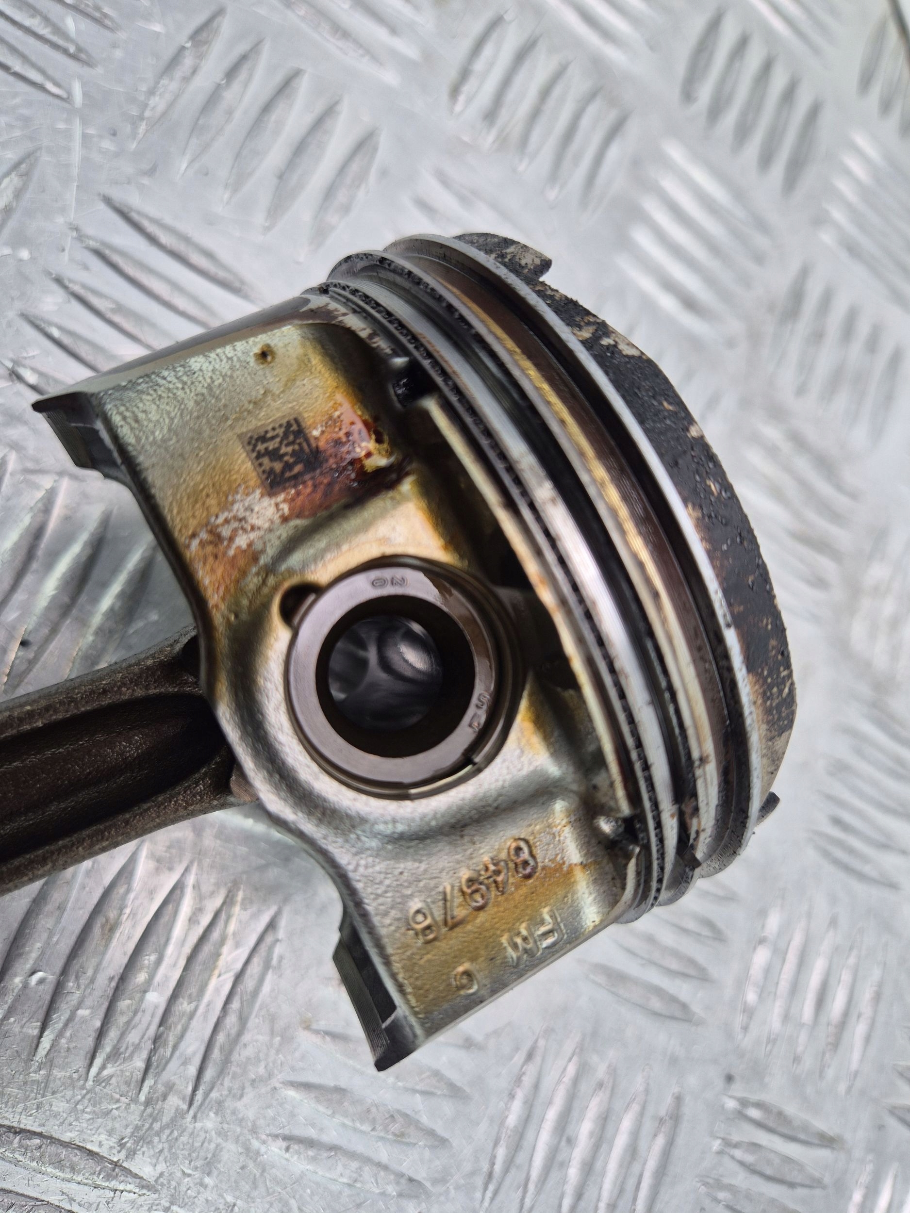 piston with connecting rod BMW 3 E90 335xi 8497B N54B30A