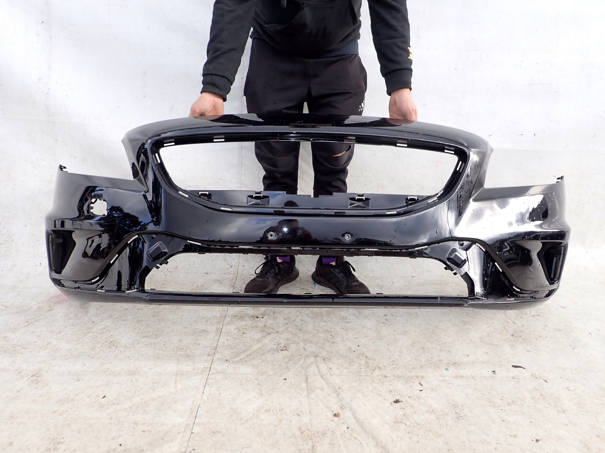 VOLVO V40 R-design 12- bumper front front