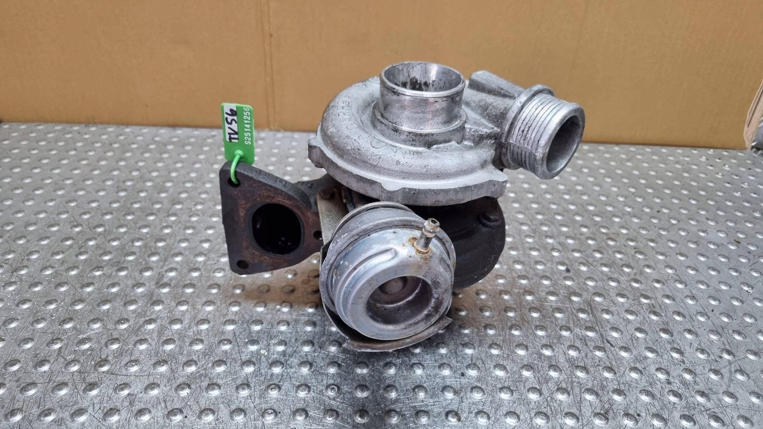 turbo 8689592 VOLVO S60 e V70 II S80 XC70 e XC90 e 2.4 D5 163 KM
