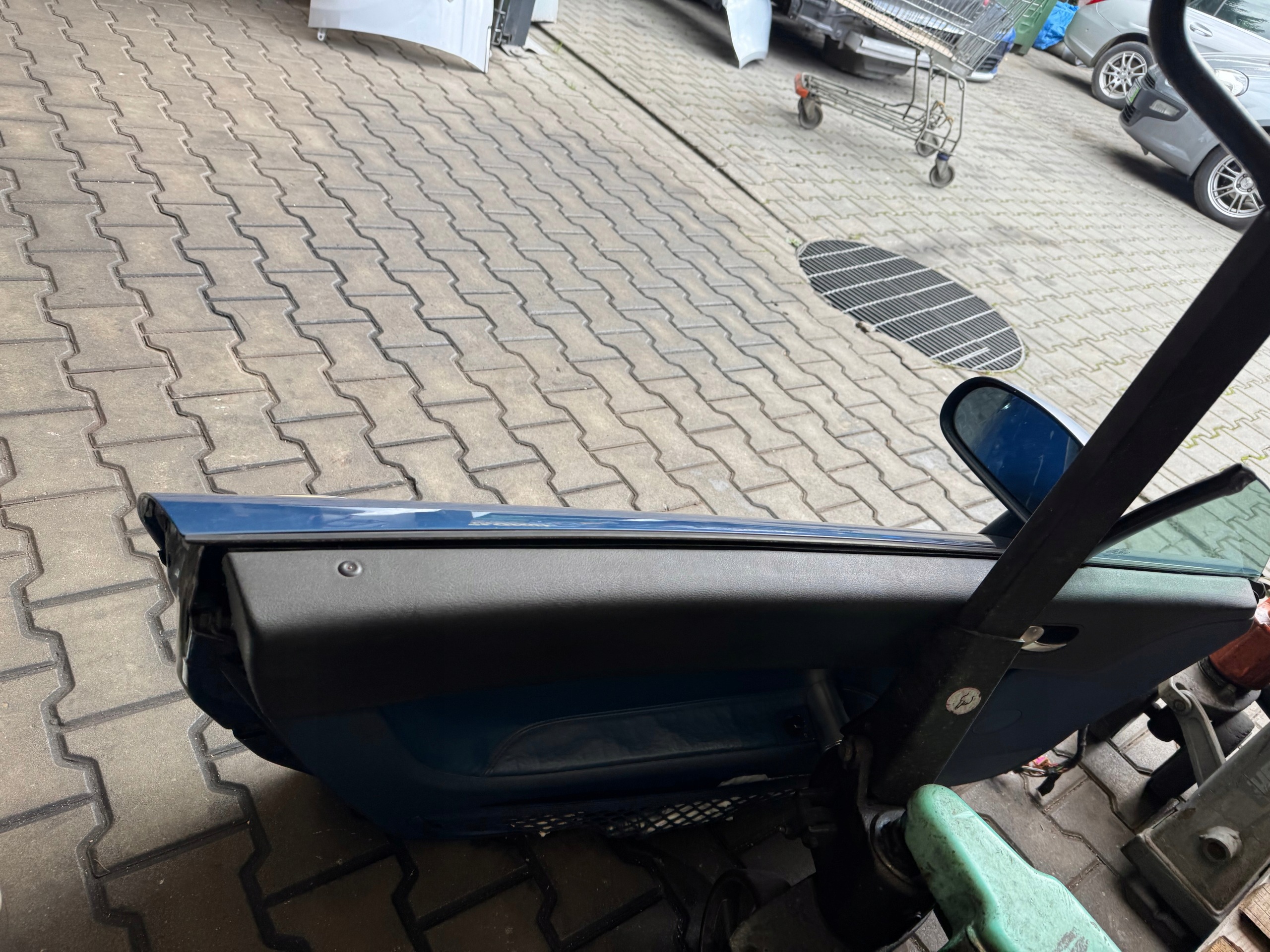 door complete left AUDI TT 8N blue LZ5W Z LUSTERKIEM EU