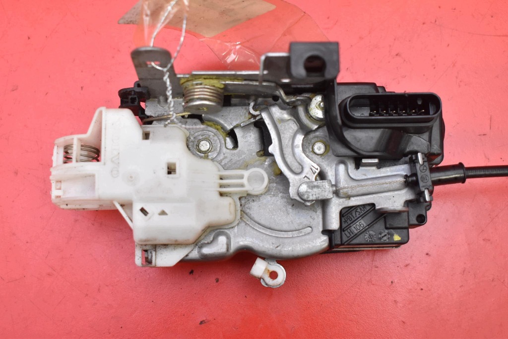 lock door left front front EU 31391822 VOLVO V40 2 II 12-16