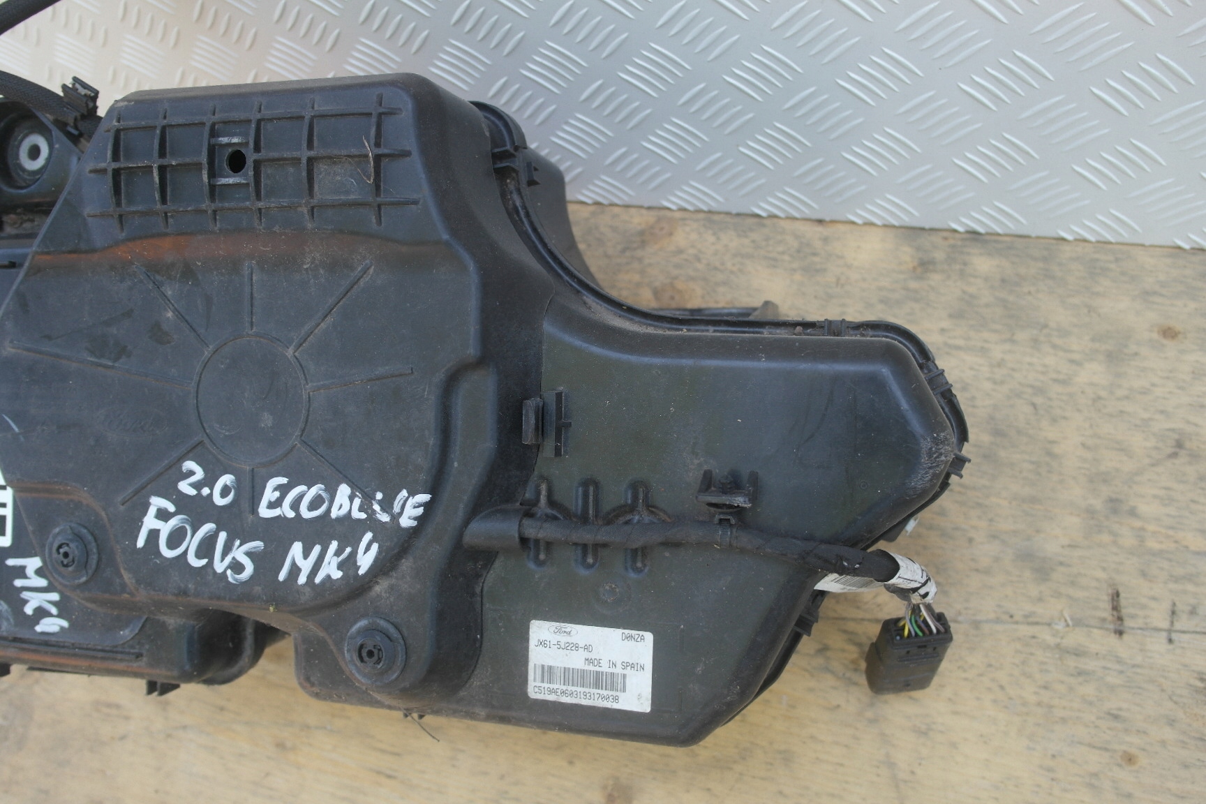 FORD FOCUS MK4 18-23 2.0 ECOBLUE Behälter ADBLUE JX61-5J228-AD OE