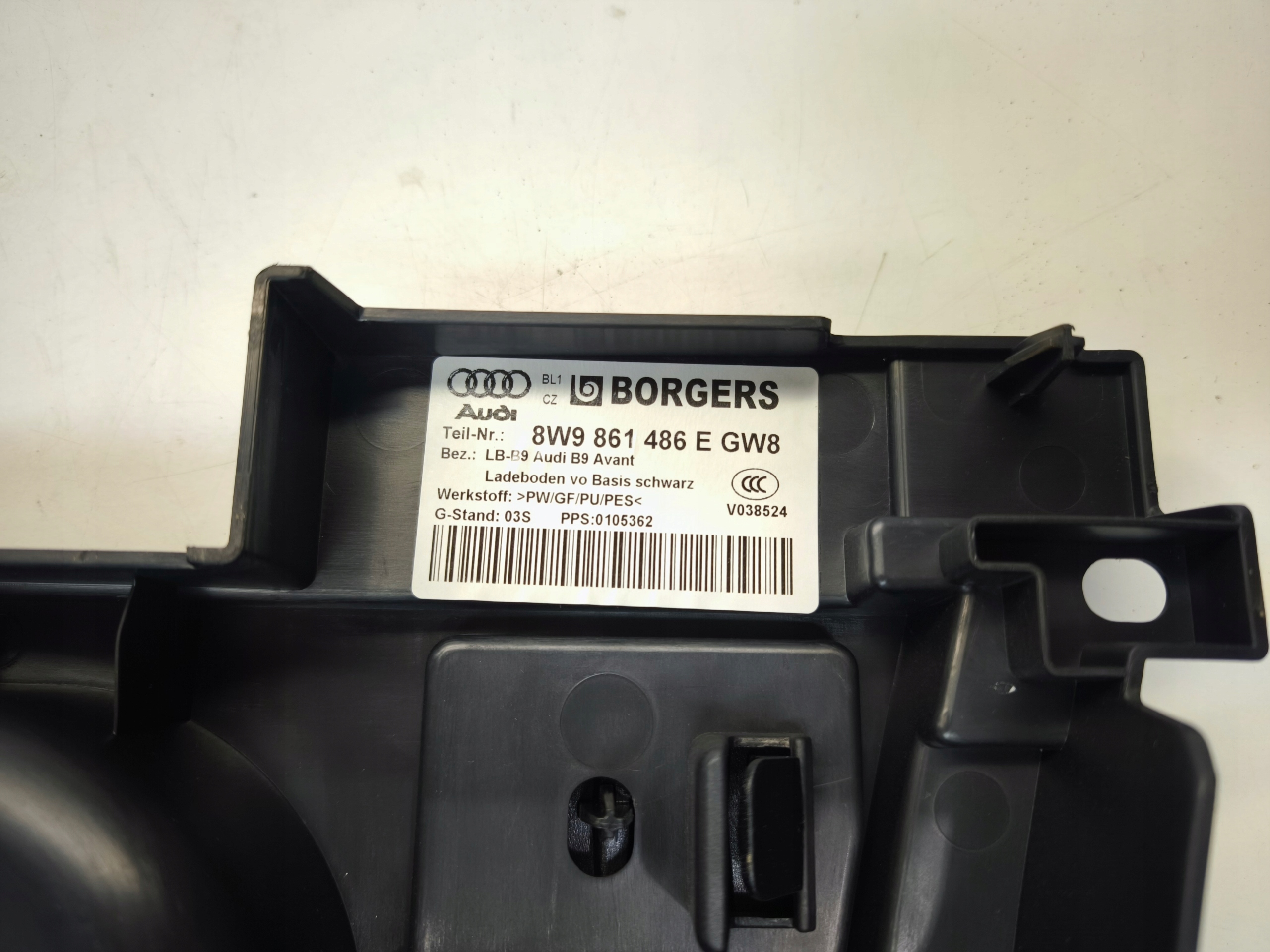 passenger compartment boot compartment PUSTA AUDI A4 B9 8W9861486E GW8