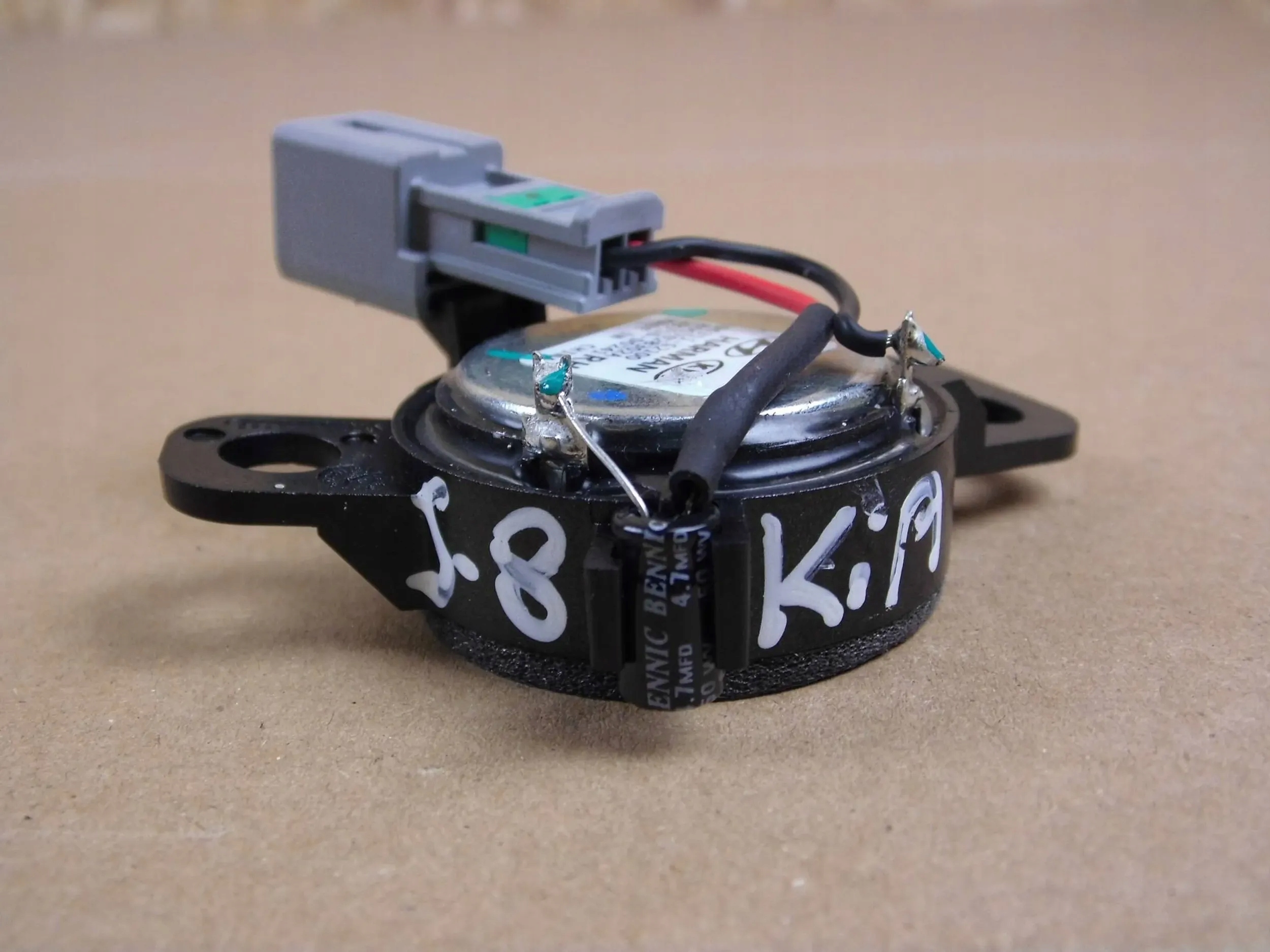 Hyundai Ioniq speaker tweeter right front wysokotonowy HARMAN 96311-G2100