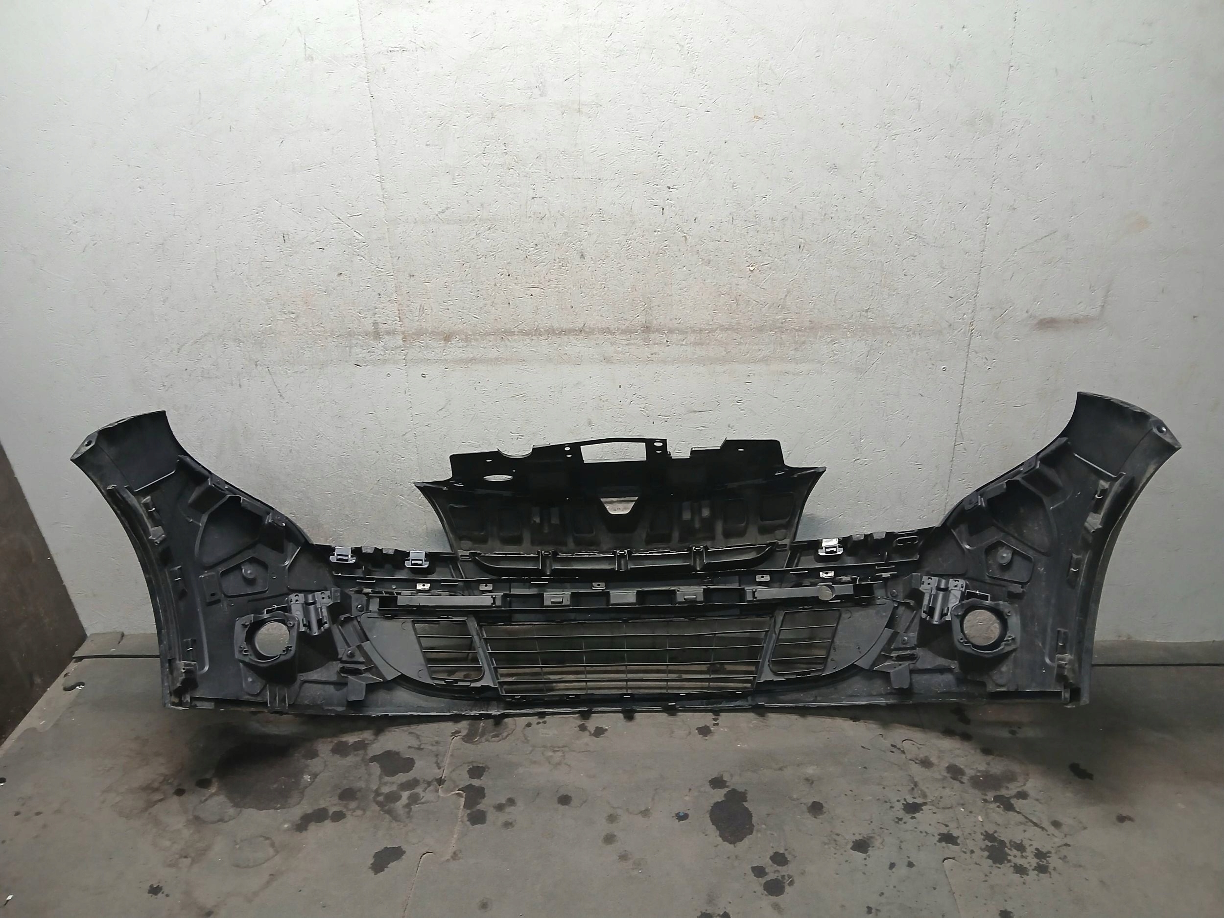 nárazník předek RENAULT MEGANE III 3 COUPE 08