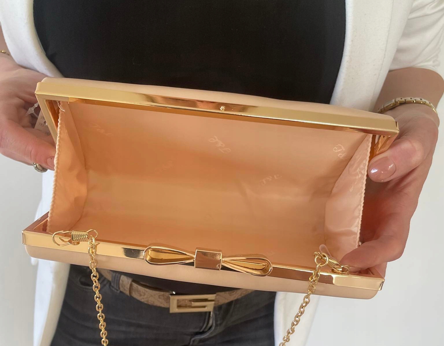 TOREBKA KOPERTÓKA PUZDERKO skóra eko kokarda NUDE Odcień nude