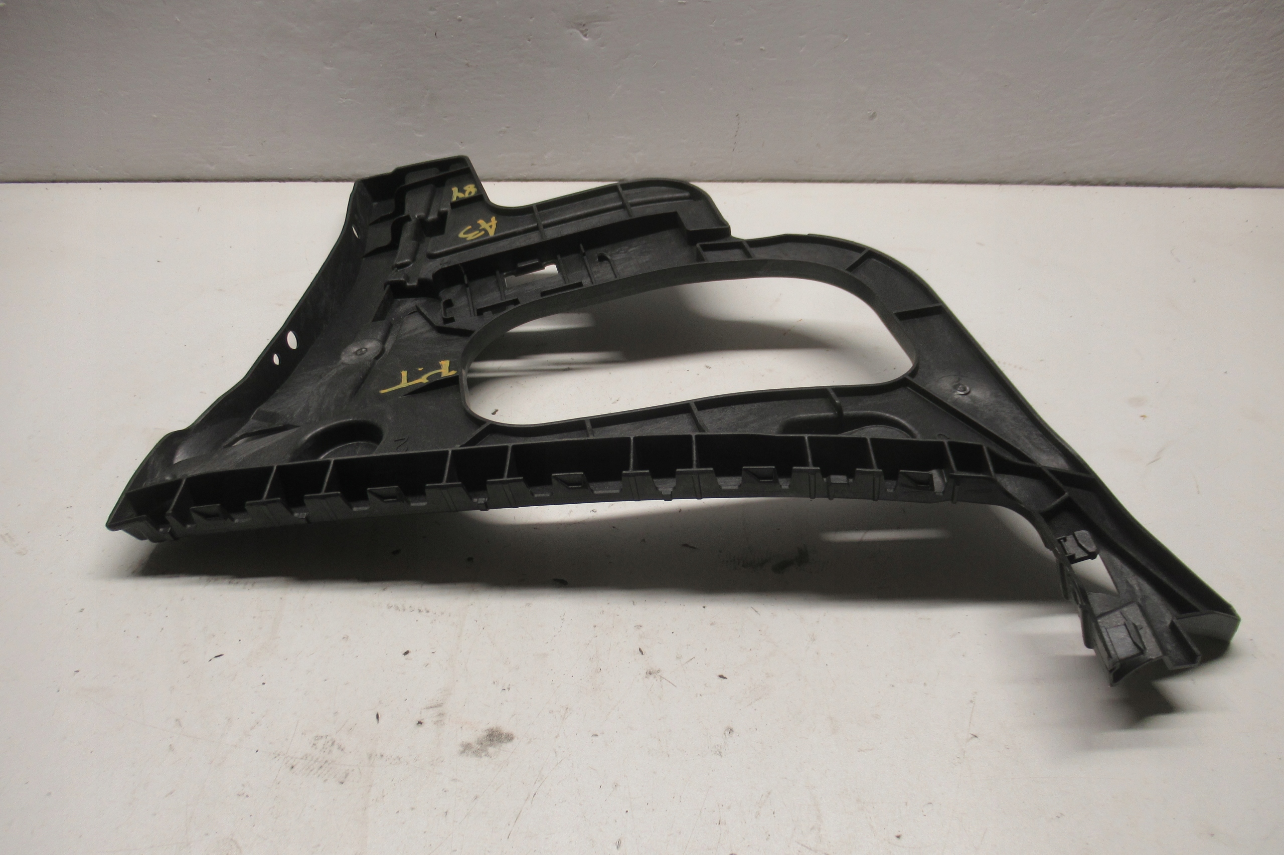 AUDI A3 8Y bumper bracket right rear part