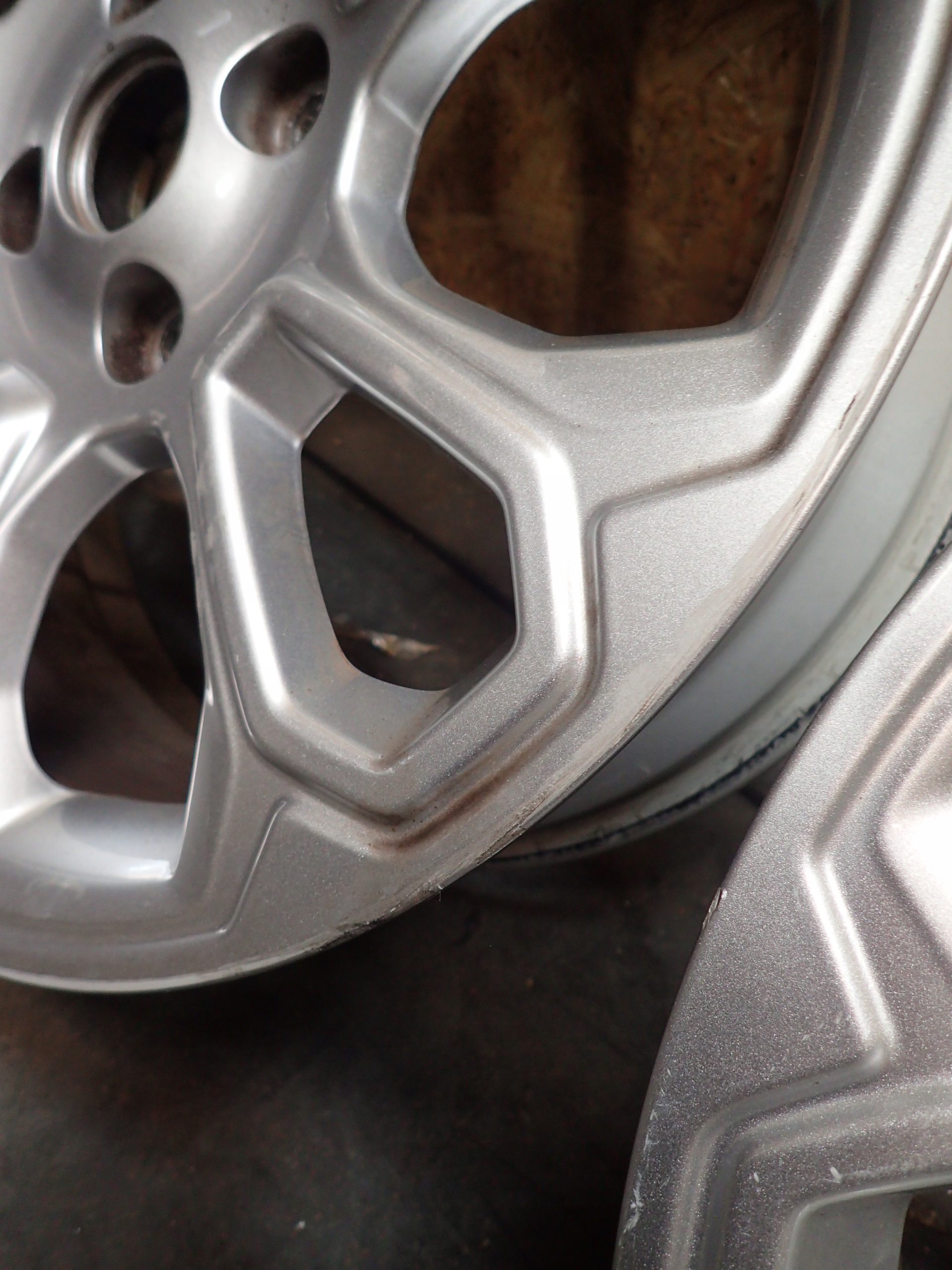 disk hliníkový FORD 17" 4X108 7J ET37,5