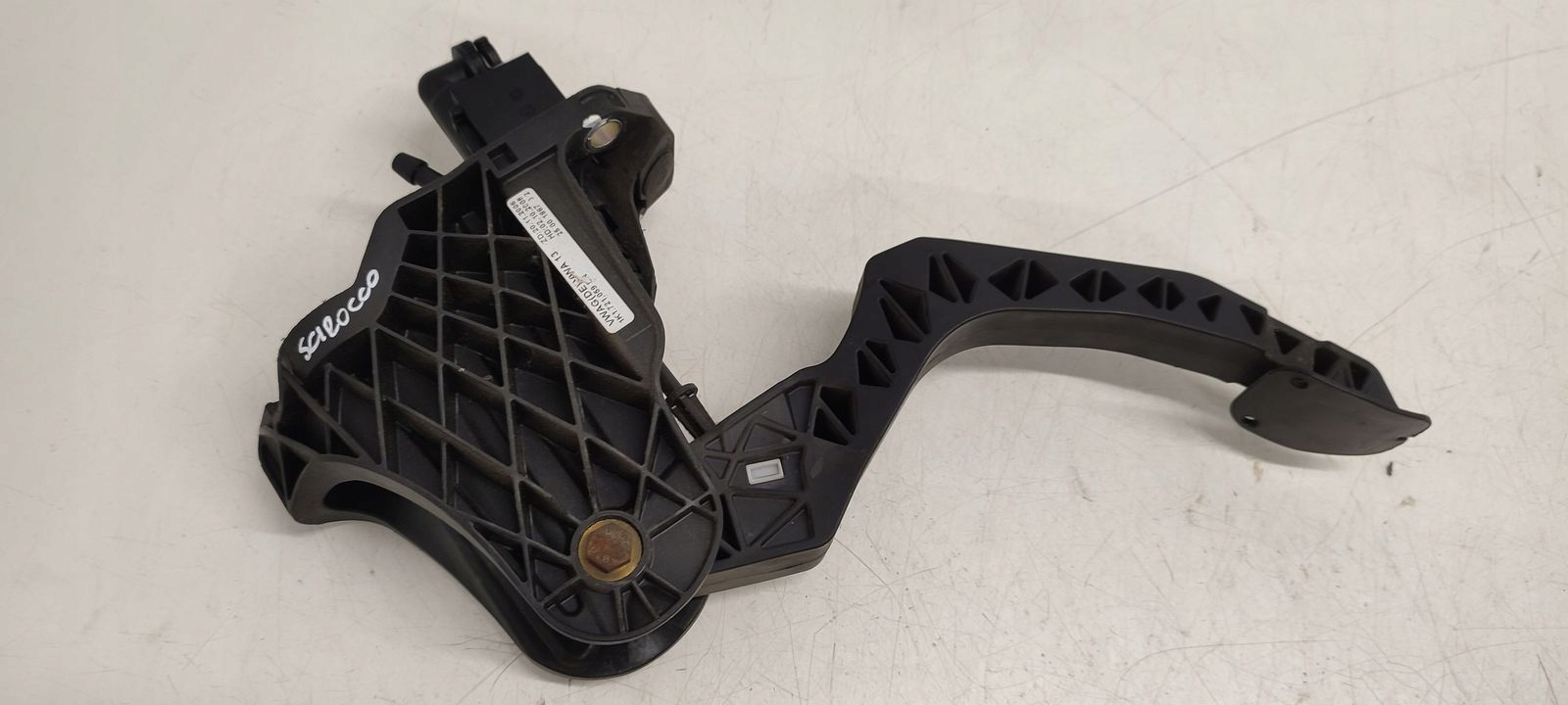 Pedal prijenos kvačila VW Scirocco 2,0 TFSI