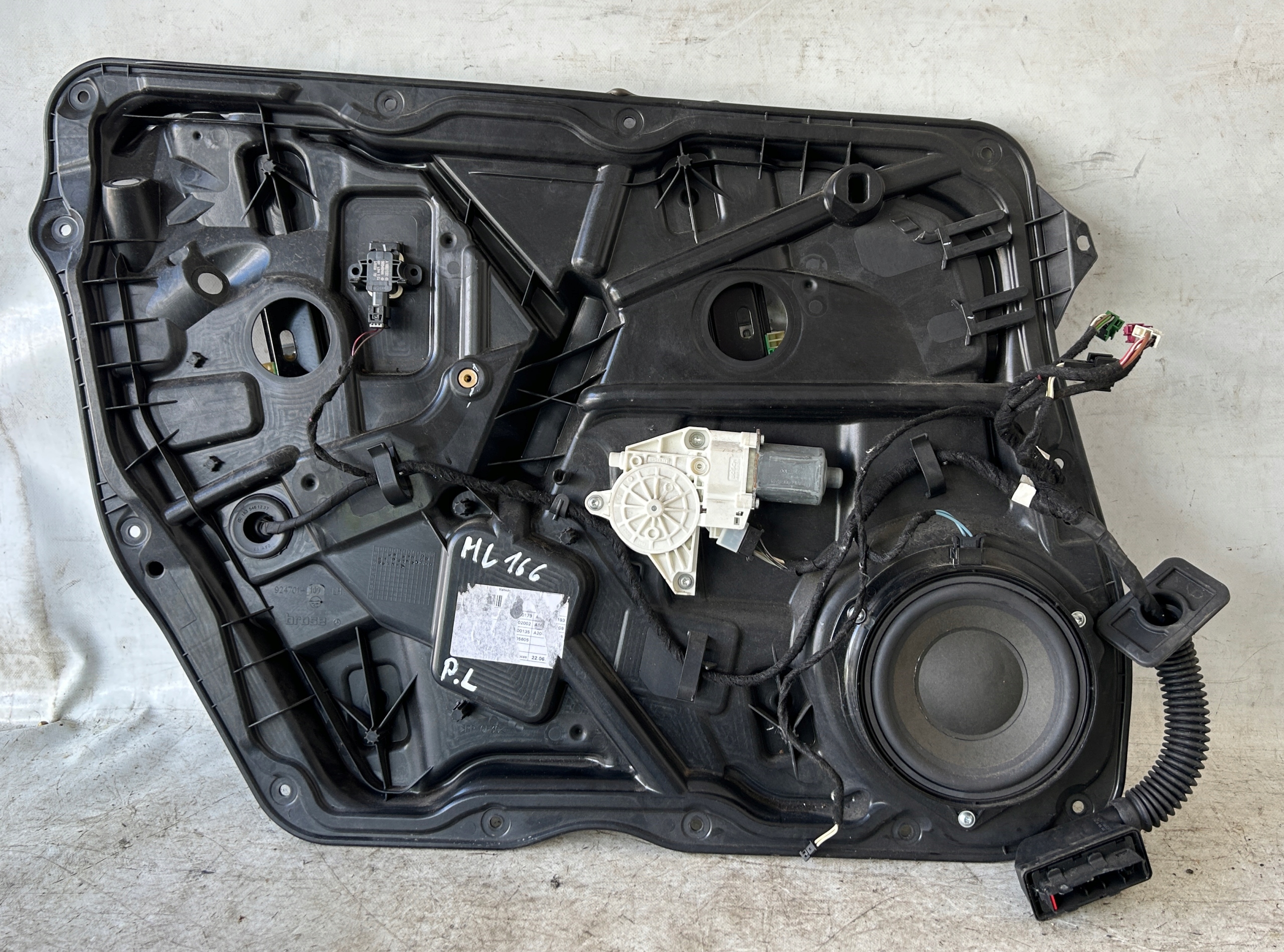 MECHANIZM SZYBY LEWY PRZÓD MERCEDES ML 166