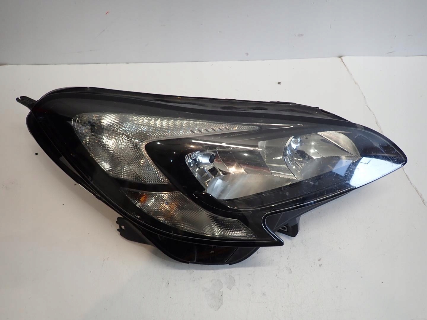 light front front right OPEL CORSA E 2014- 13381336