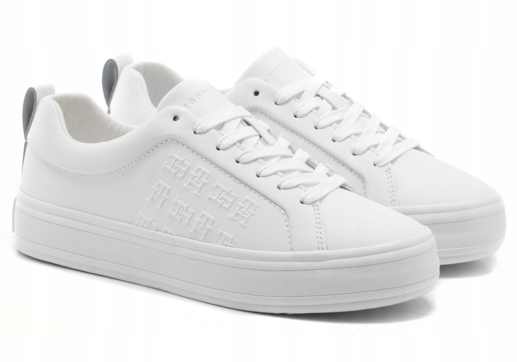 Tommy Hilfiger tenisky s reliéfním vzorem, vel .42
