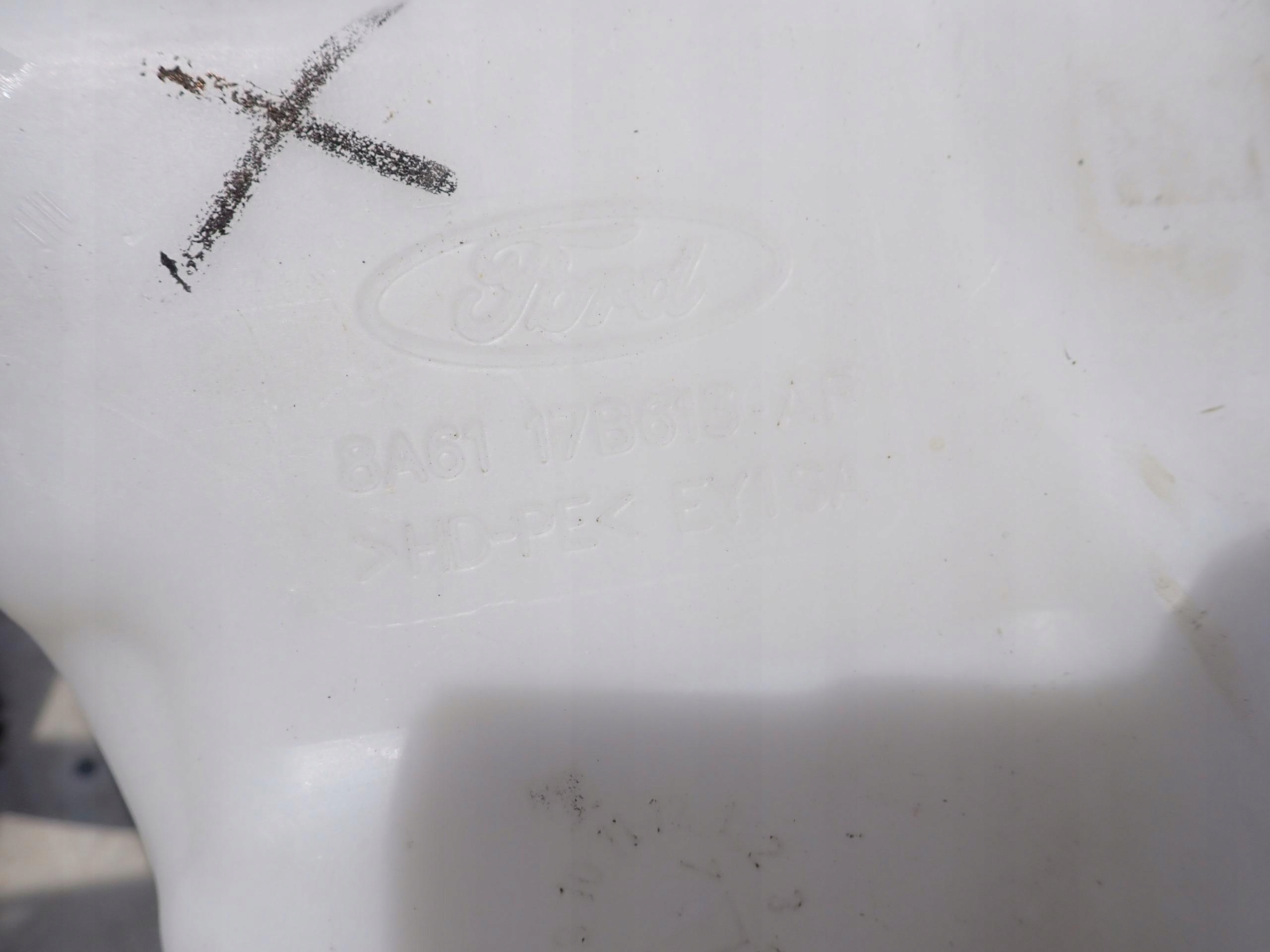 FORD FIESTA MK7 08-17 Behälter Spritzdüse