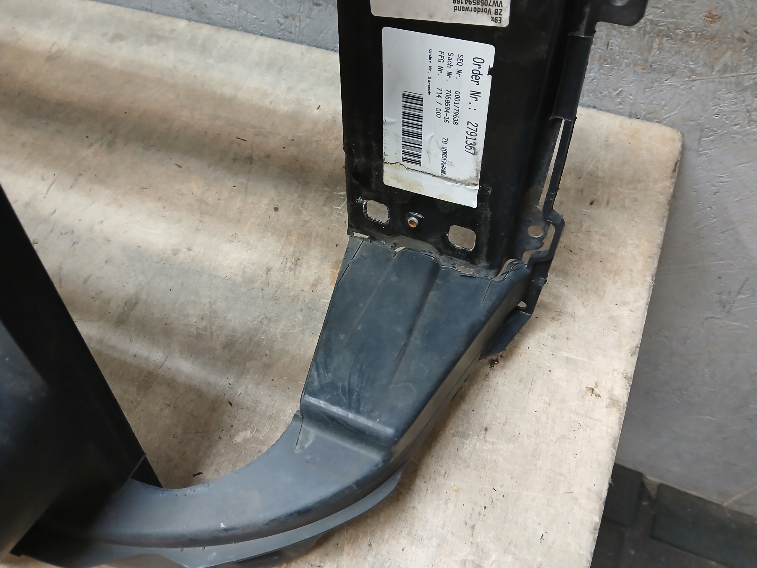 support panel for radiators HYUNDAI H1 II 2 LIFT 17- 64101-4H050
